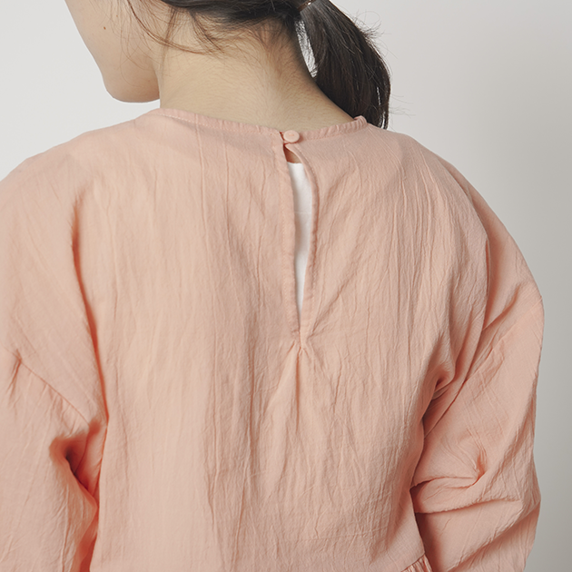 「CLASKA(クラスカ)」発のアパレルブランド「HAU(ハウ)」のtunic blouse