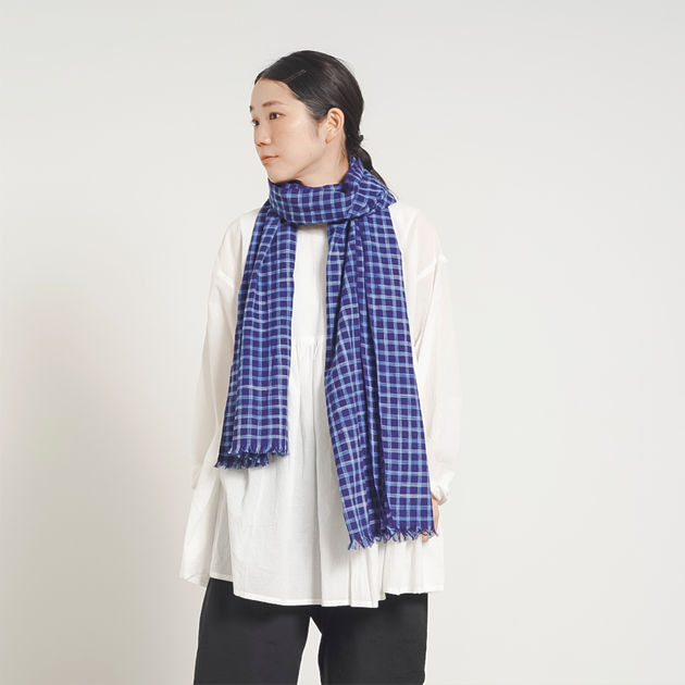「CLASKA(クラスカ)」発のアパレルブランド「HAU(ハウ)」のストール