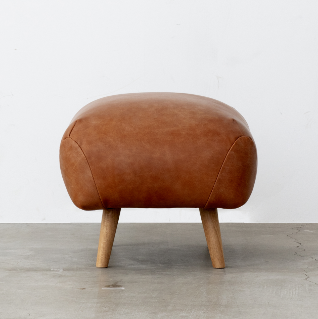 「CLASKA(クラスカ)」のオットマン「Buns Ottoman」