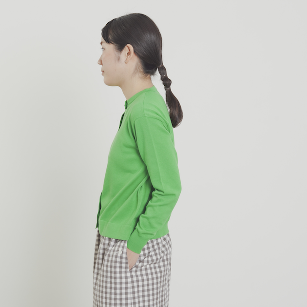 「CLASKA(クラスカ)」が堀井和子さんと作ったドライコットンニットカーディガン2022
