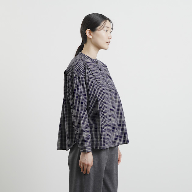 「CLASKA(クラスカ)」のコットンタックチェックシャツネイビー