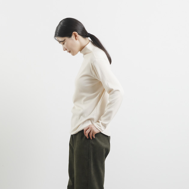 CLASKA(クラスカ)|コットンフライスハイネックプルオーバー - トップス - 女性ファッション通販の CLASKA(クラスカ)ONLINE SHOP