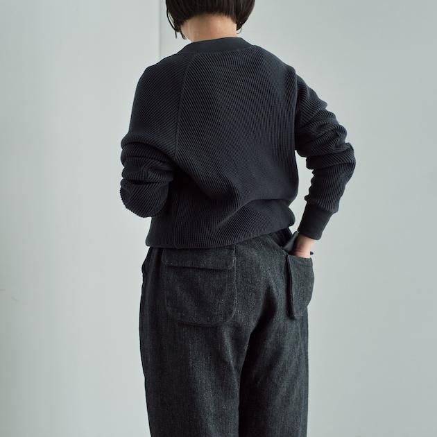 「CLASKA(クラスカ)」発のアパレルブランド「HAU(ハウ)」のパンツ「pants farmer」