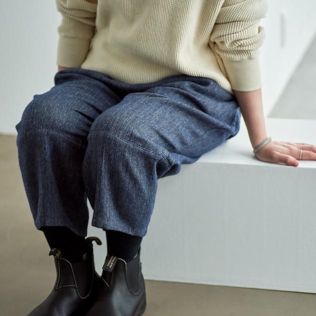 「CLASKA(クラスカ)」発のアパレルブランド「HAU(ハウ)」のパンツ「pants farmer」