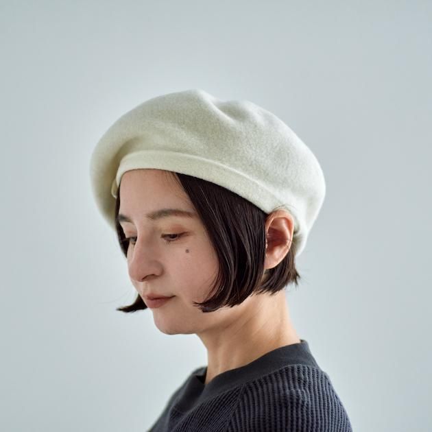 「CLASKA(クラスカ)」発のアパレルブランド「HAU(ハウ)」のbasque beret