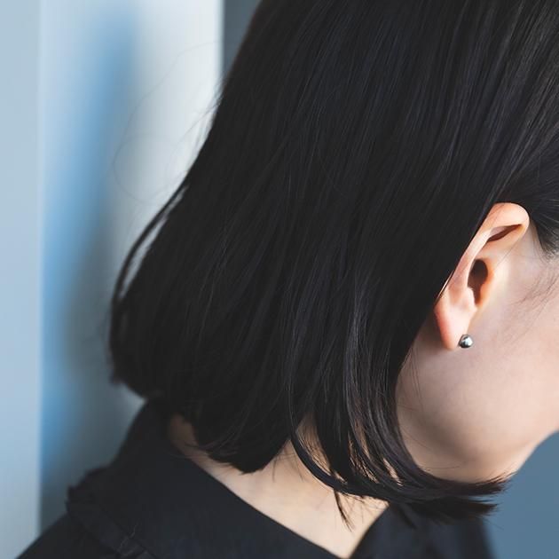 「三橋 頼子(Yoriko Mitsuhashi)」のタヒチパール 濃いグレーのピアス