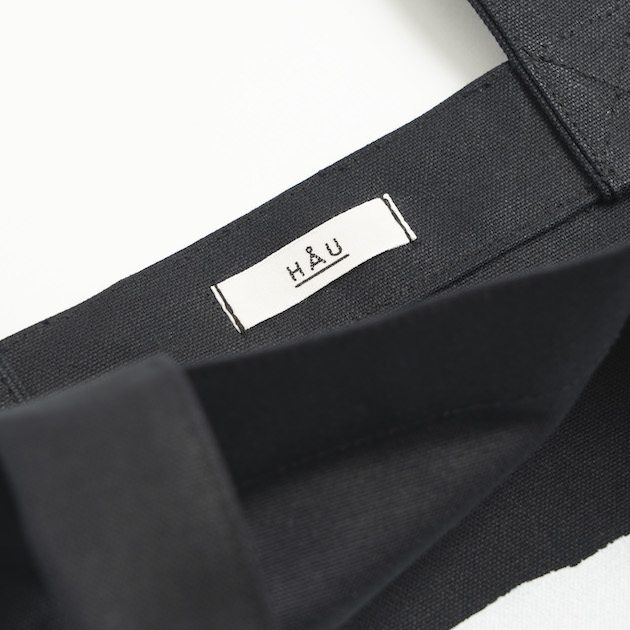 「HAU(ハウ)」のヨークシャテリアをモチーフにしたトートバッグ「chelsea(チェルシー) black」