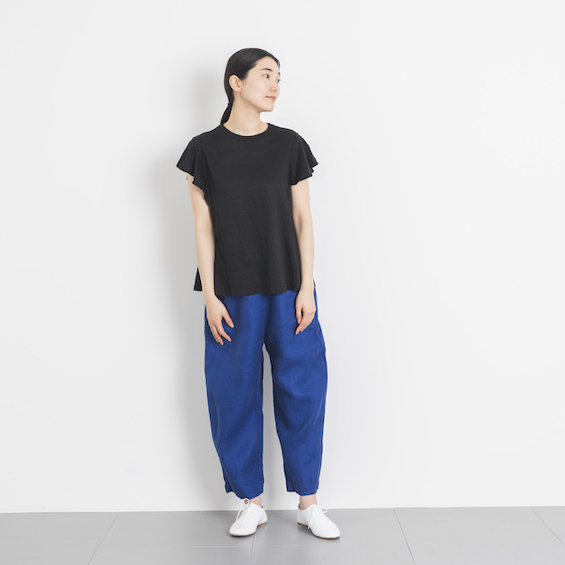 「CLASKA(クラスカ)」のリネン100Tシャツ<フリル>2023