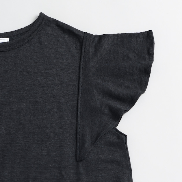 「CLASKA(クラスカ)」のリネン100Tシャツ<フリル>2023