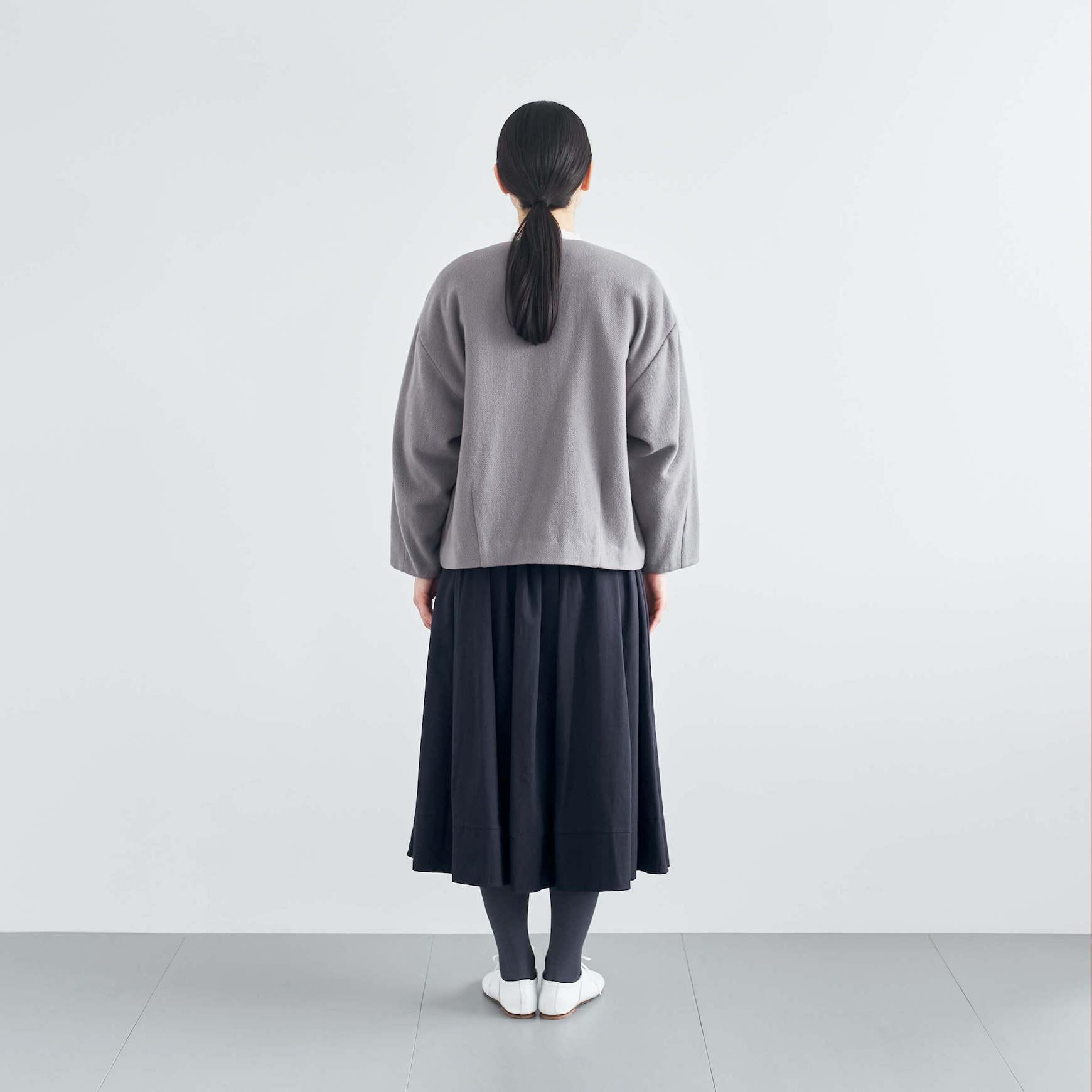 「CLASKA(クラスカ)」発のアパレルブランド「HAU(ハウ)」のjacket coat
