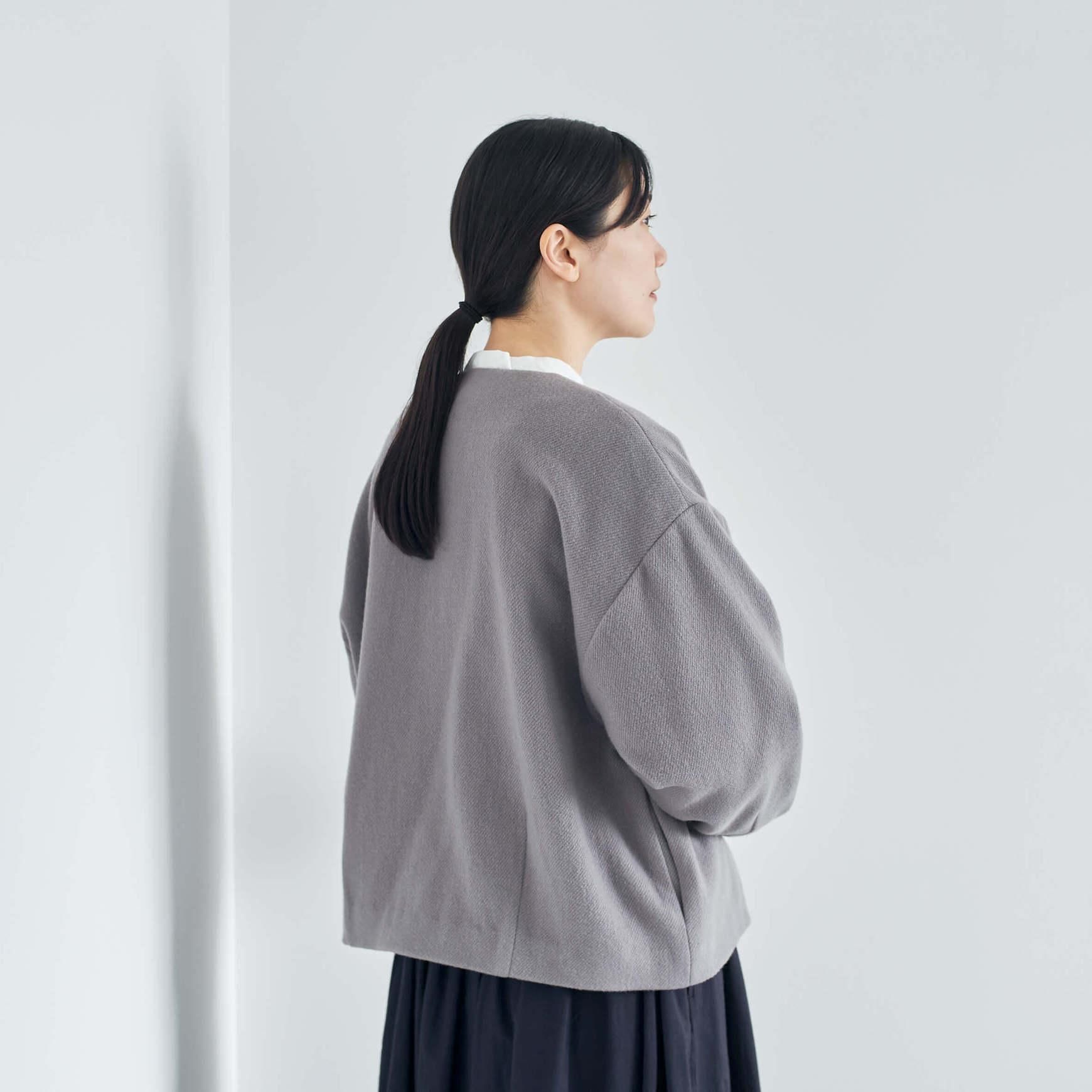 「CLASKA(クラスカ)」発のアパレルブランド「HAU(ハウ)」のjacket coat