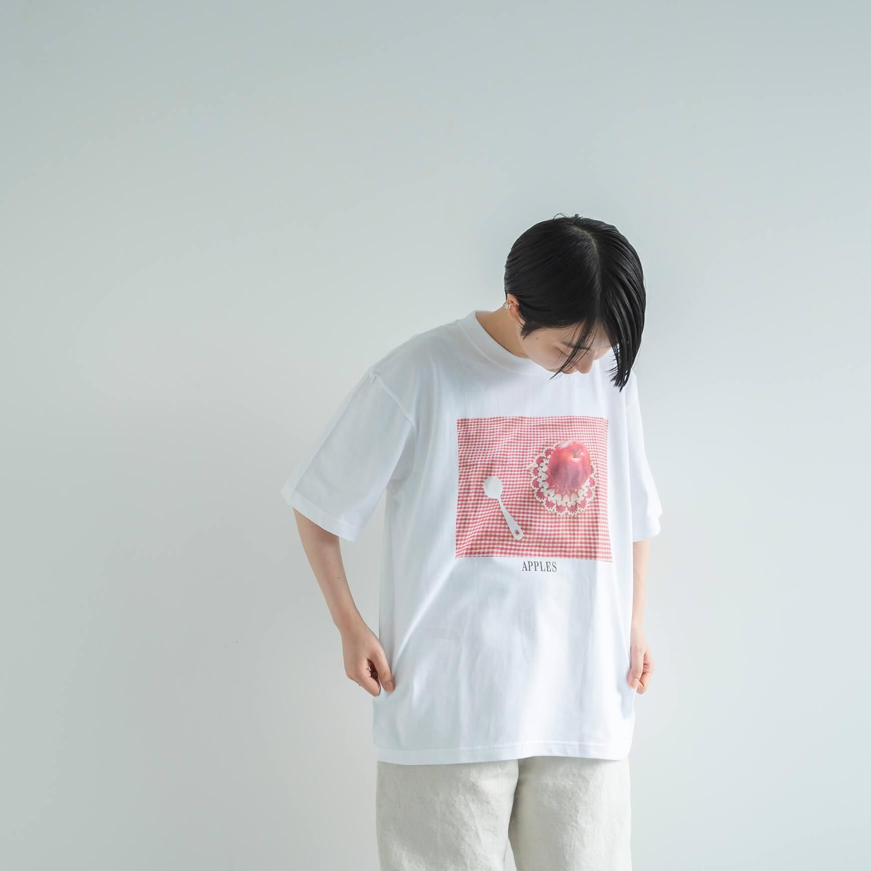 「pot and tea(ポットアンドティー)」のデジタルプリントTシャツ / リンゴ