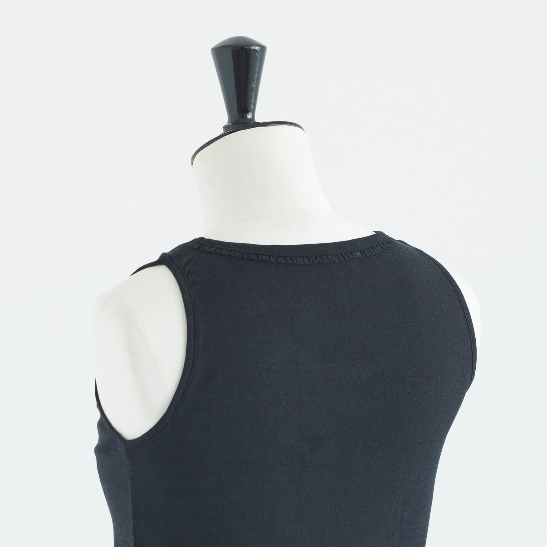 「CLASKA(クラスカ)」のインナー「DO peau TWIST TANK」
