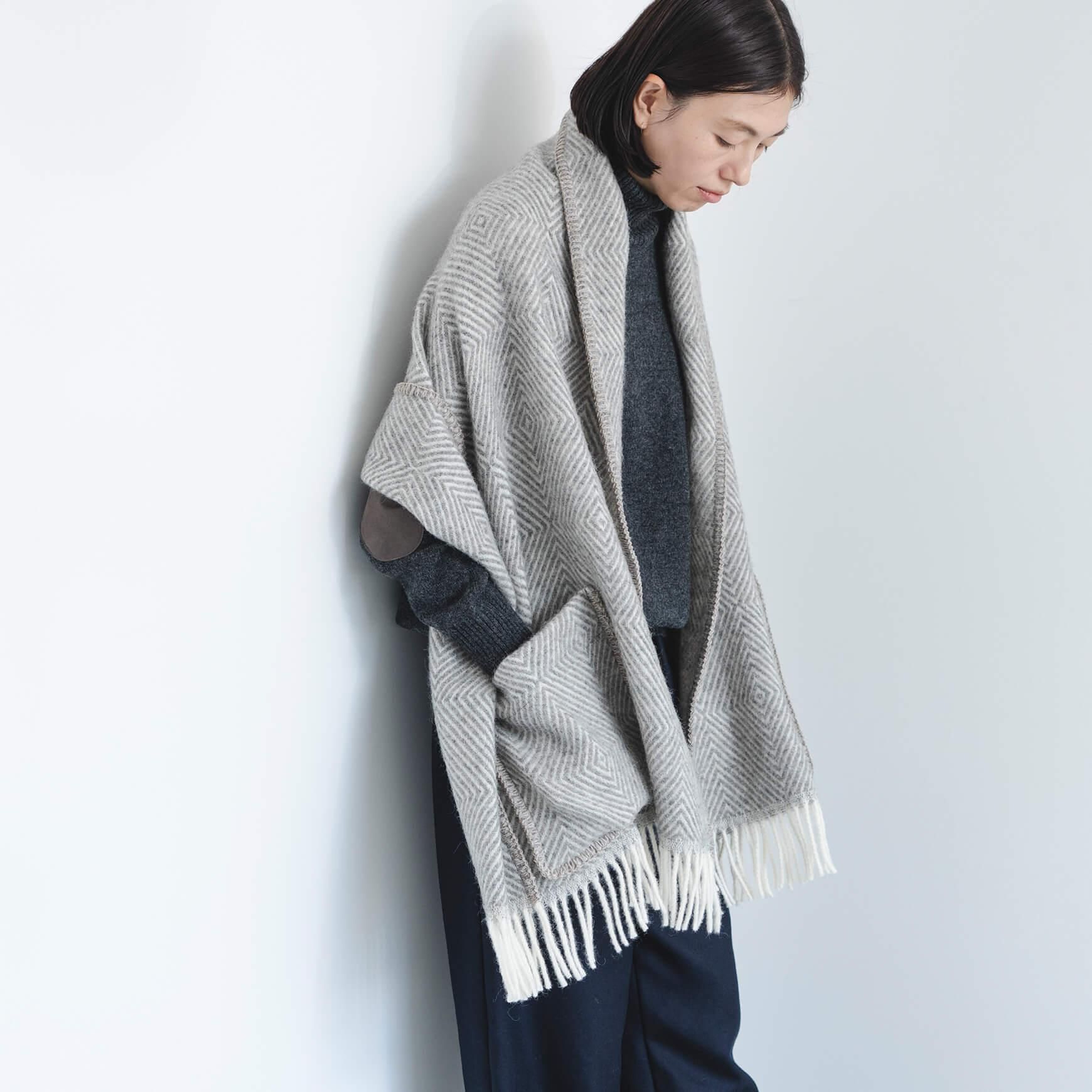 マリアンネ・イザガー TOKYO 四角く SHAWL キット&本 マリアンネ・イザガー TOKYO 四角く SHAWL キット&本