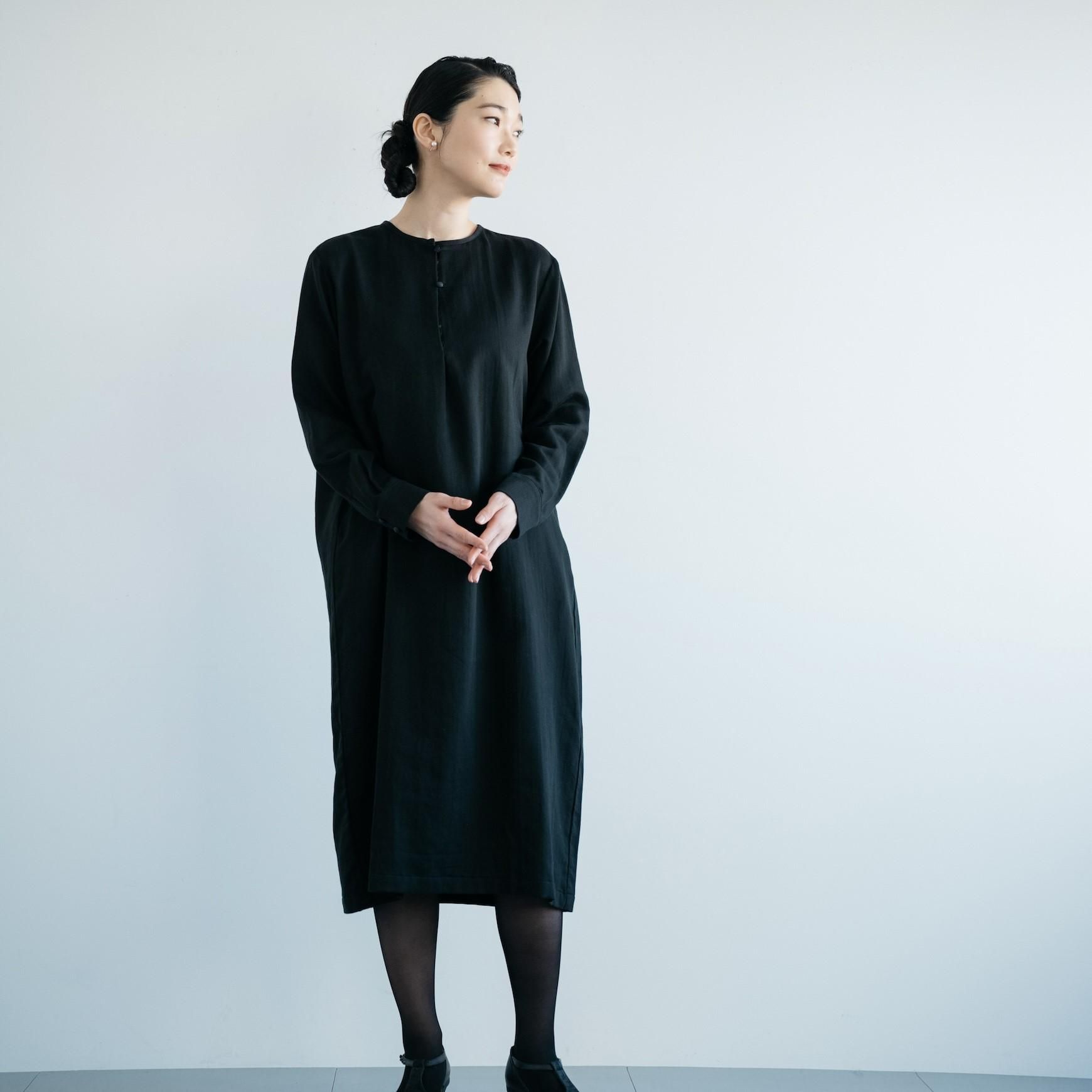 CLASKA(クラスカ)|コットンサテンブラックワンピース - ファッション - ワンピース - 女性ファッション通販の CLASKA(クラスカ)ONLINE SHOP CLASKA(クラスカ)|コットンサテンブラックワンピース - ファッション - ワンピース - 女性ファッション通販の CLASKA(クラスカ)ONLINE SHOP