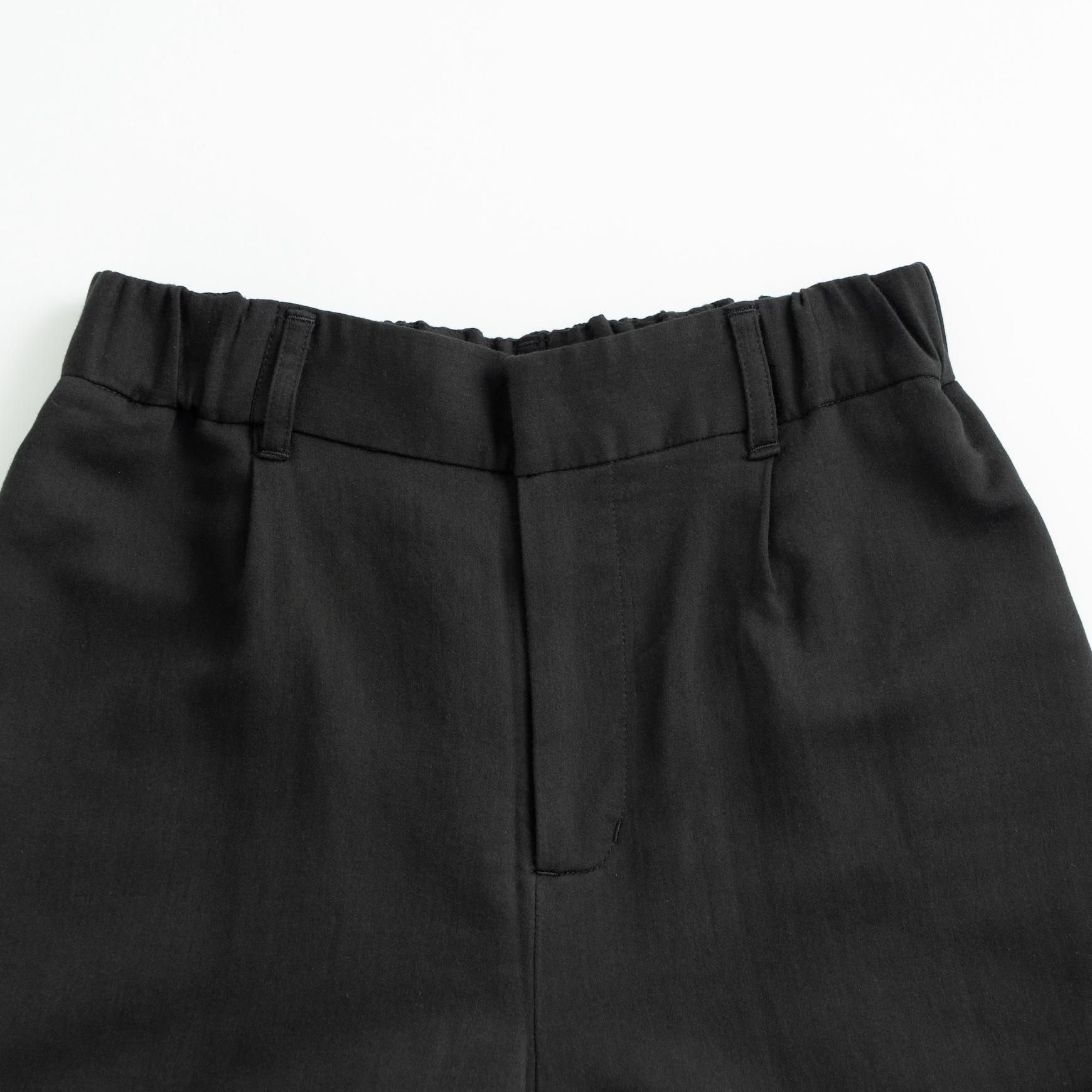 CLASKA(クラスカ)のコットンサテンドレスパンツ