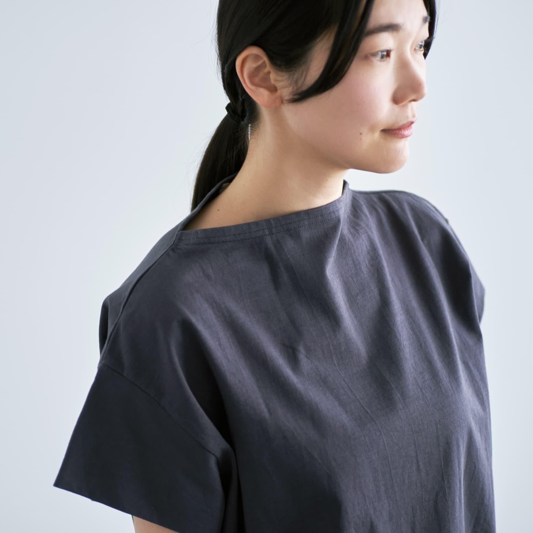 「CLASKA(クラスカ)」発のアパレルブランド「HAU(ハウ)」のtops dry cotton