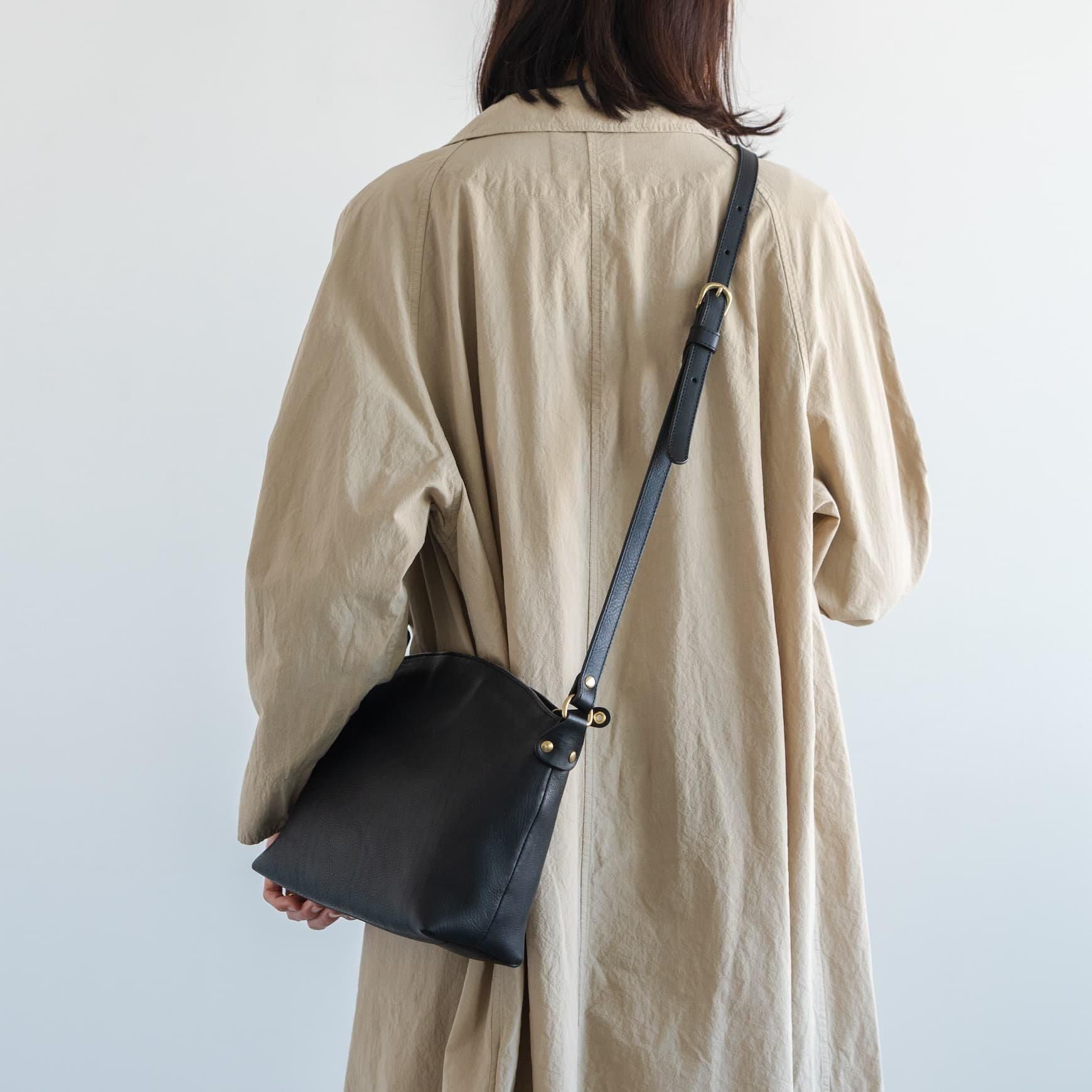 「CLASKA(クラスカ)」のSATCHEL VAQUETA