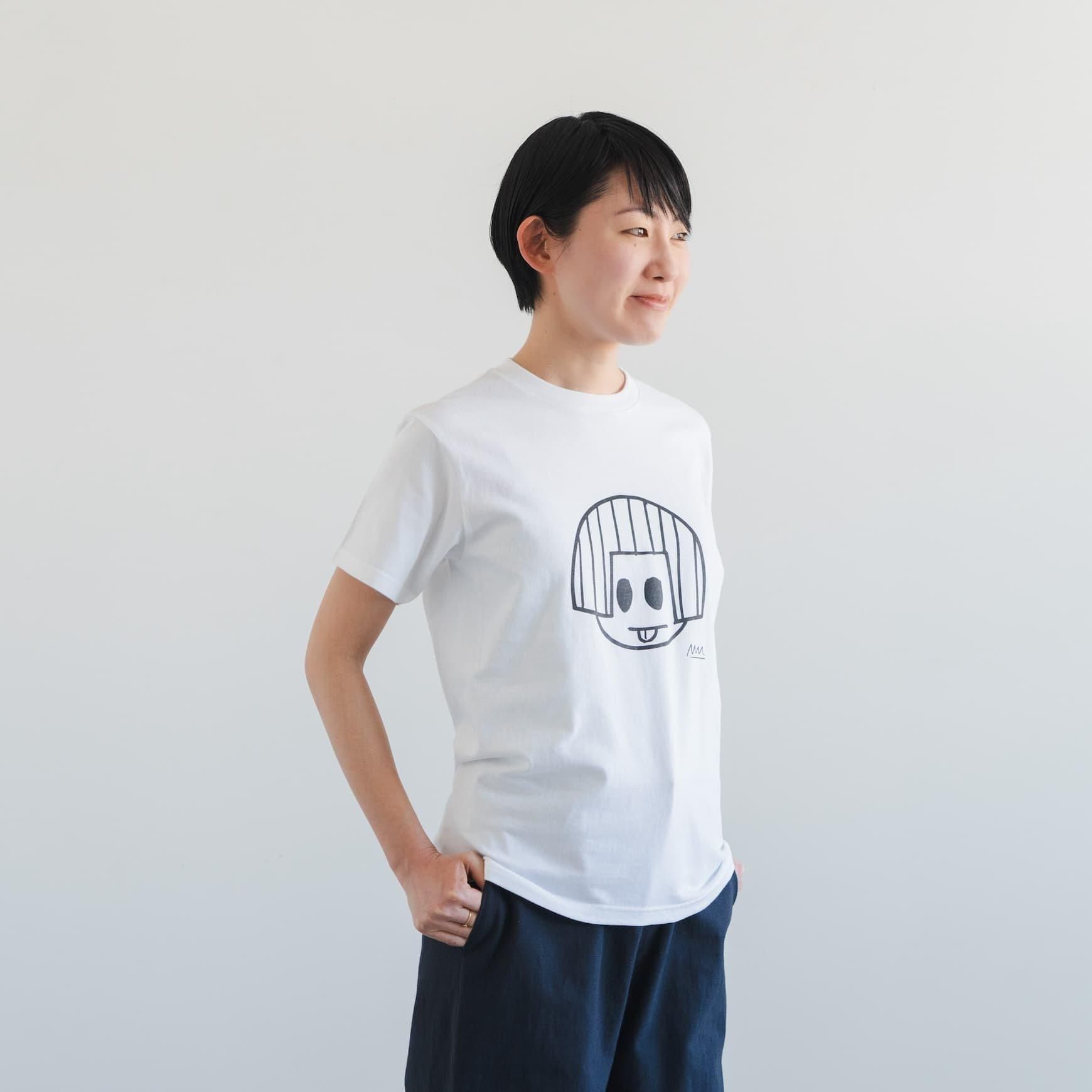 女の子のTシャツ