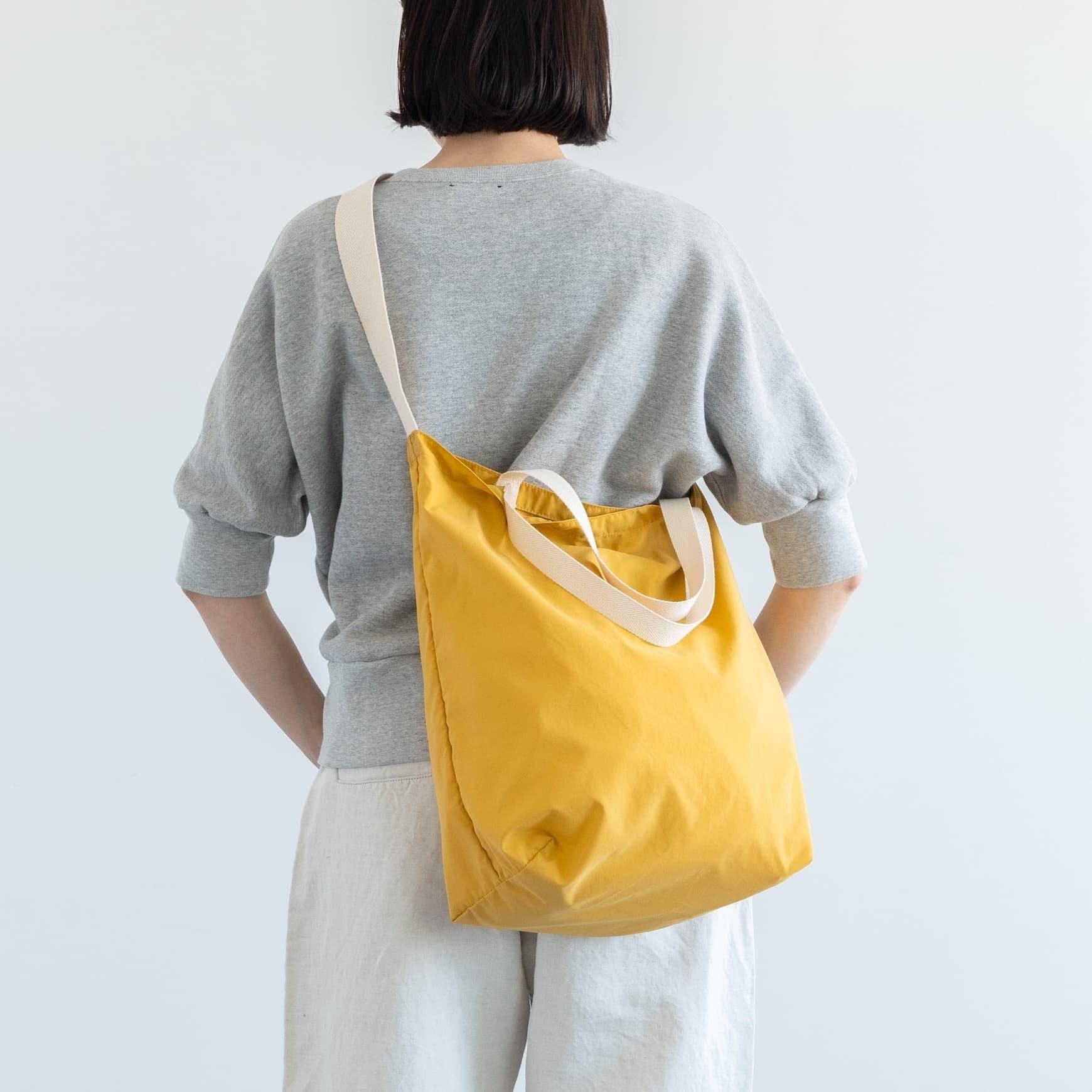 「CLASKA(クラスカ)」のナイロン2WAYトートバッグ