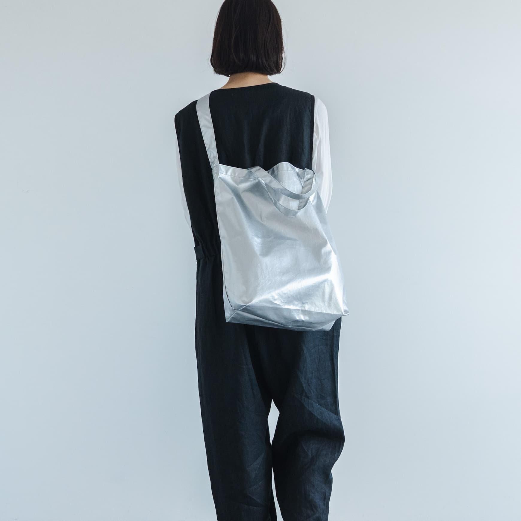 「CLASKA(クラスカ)」のシルバー 2WAYトートバッグ