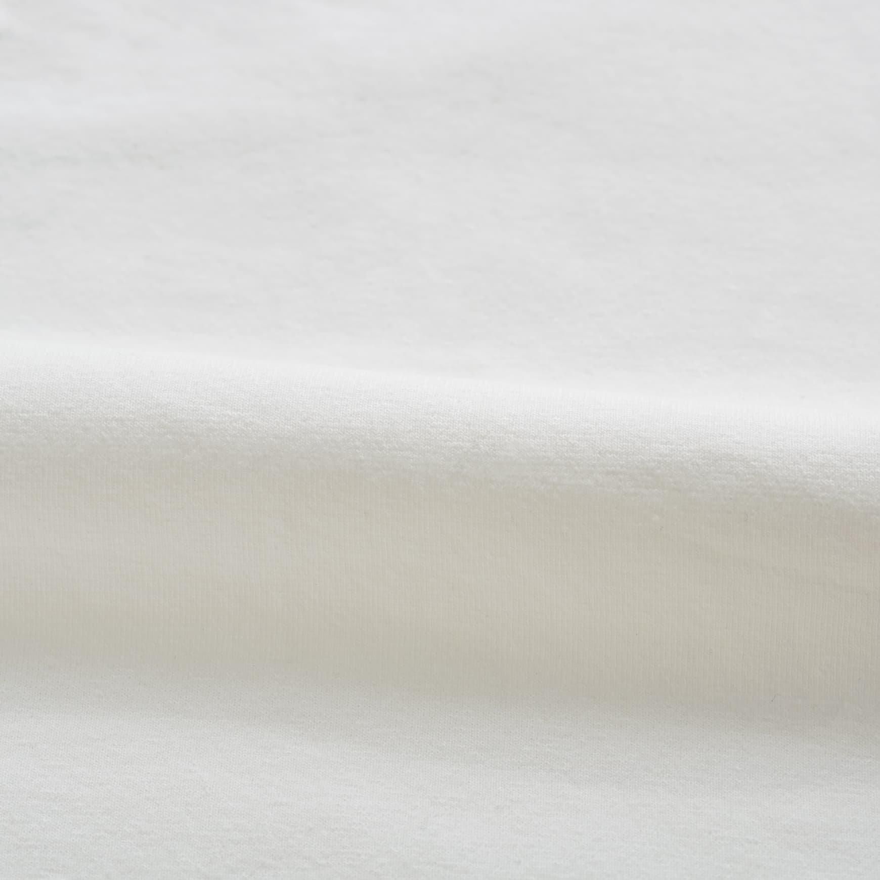 「CLASKA(クラスカ)」発のアパレルブランド「HAU(ハウ)」のtt shirts “mila”