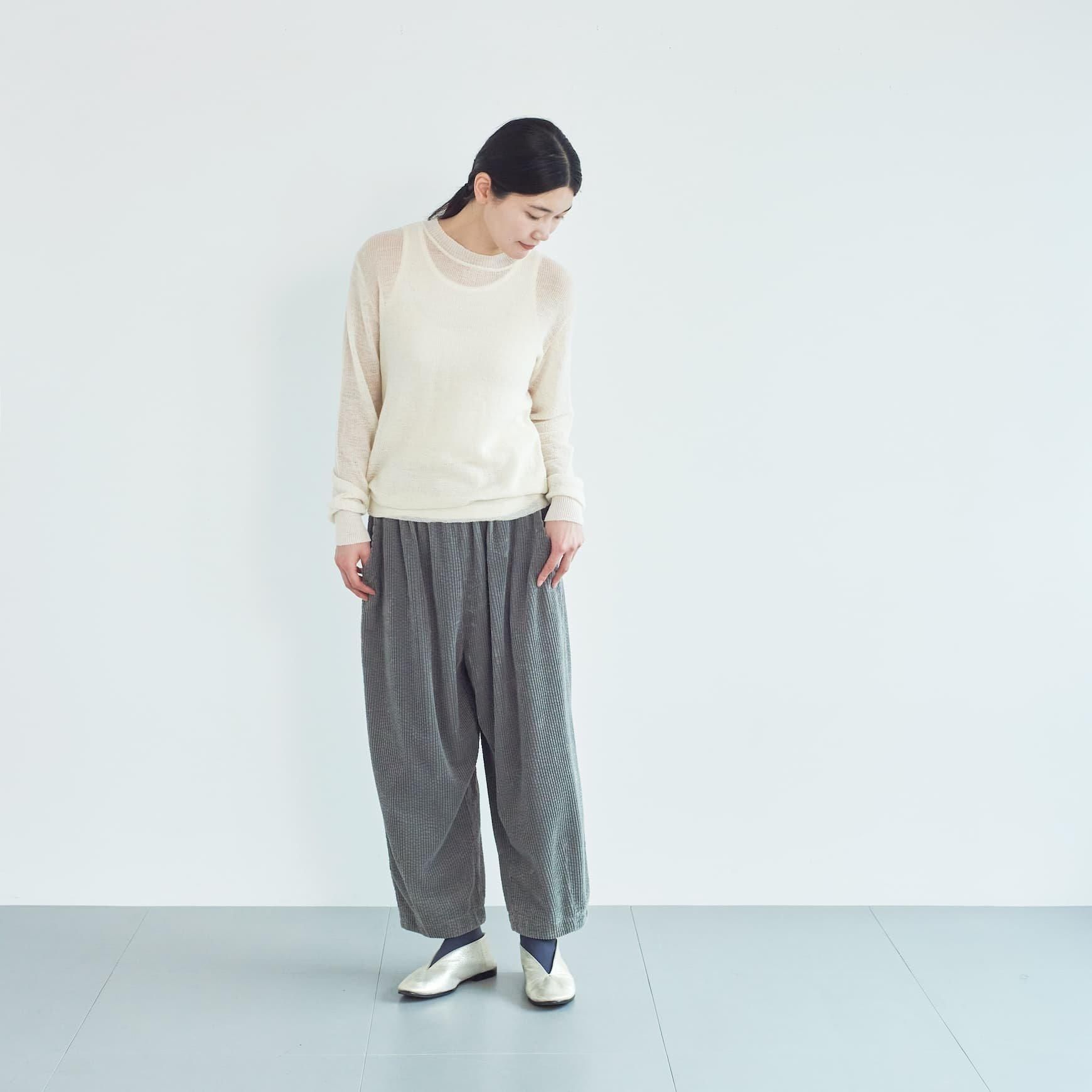「CLASKA(クラスカ)」発のアパレルブランド「HAU(ハウ)」のknit tops