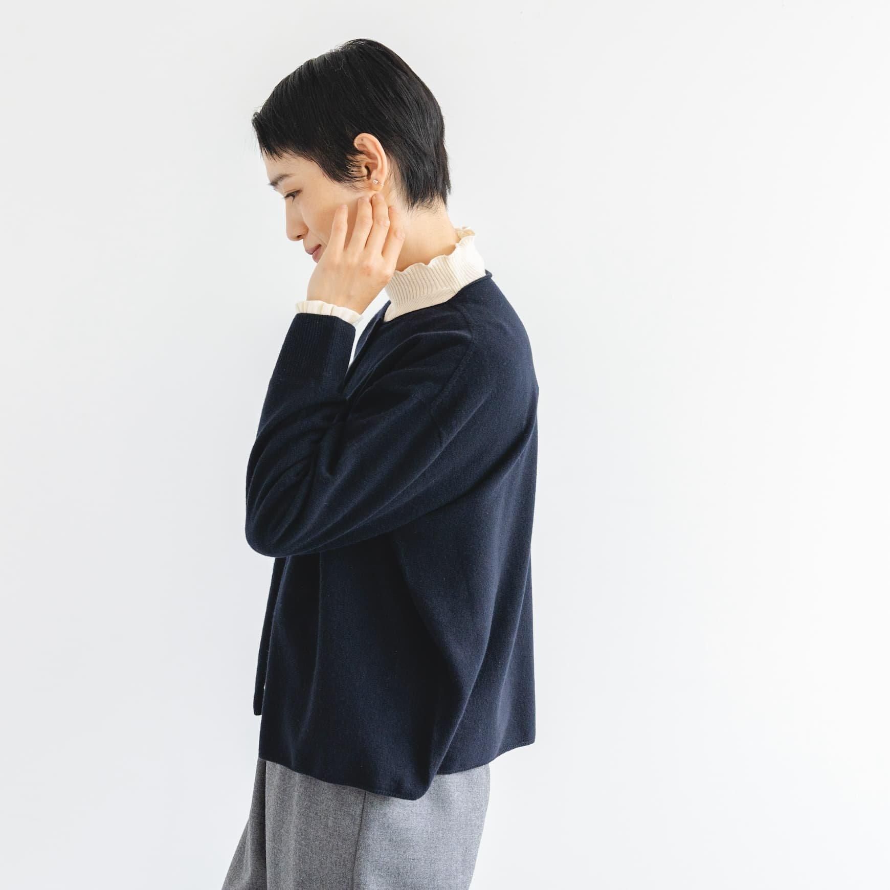 「CLASKA(クラスカ)」のラムウール×カシミヤポケットカーディガン