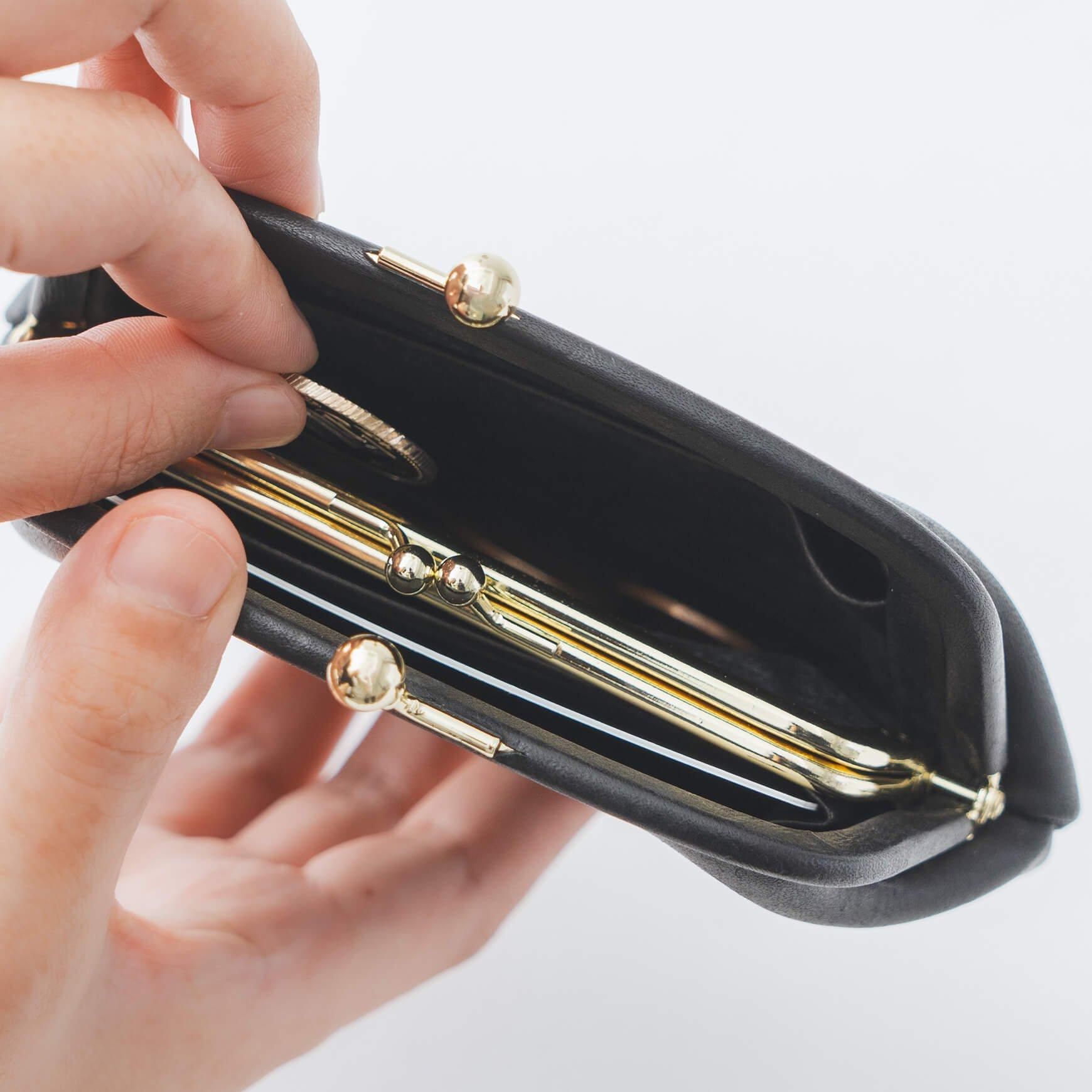 KAOYORINAKAMI ブラックレザー財布 がま口 KAOYORINAKAMI ブラック