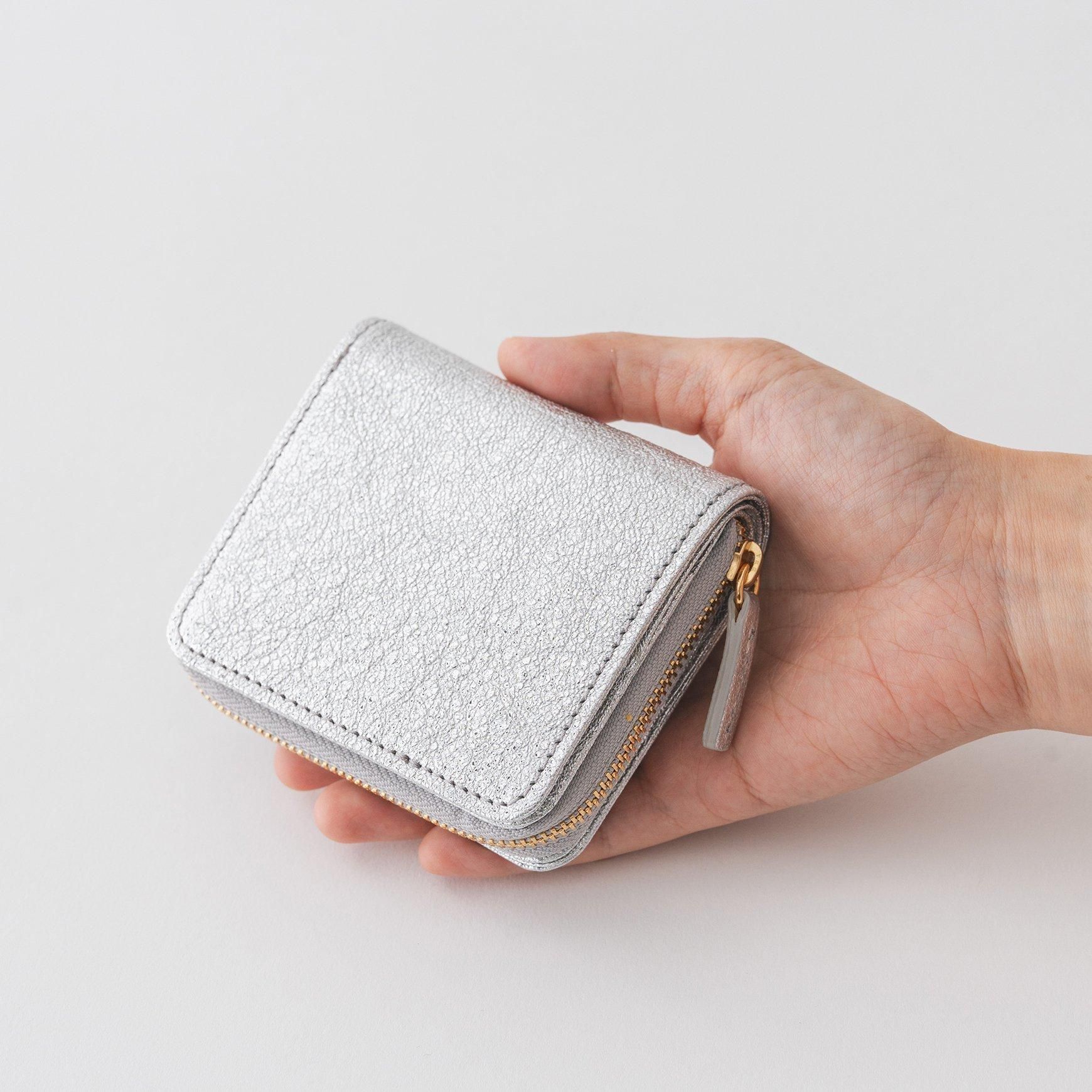 「CLASKA(クラスカ)」のStitchandSew(ステッチアンドソー)小さなお財布 / シルバー