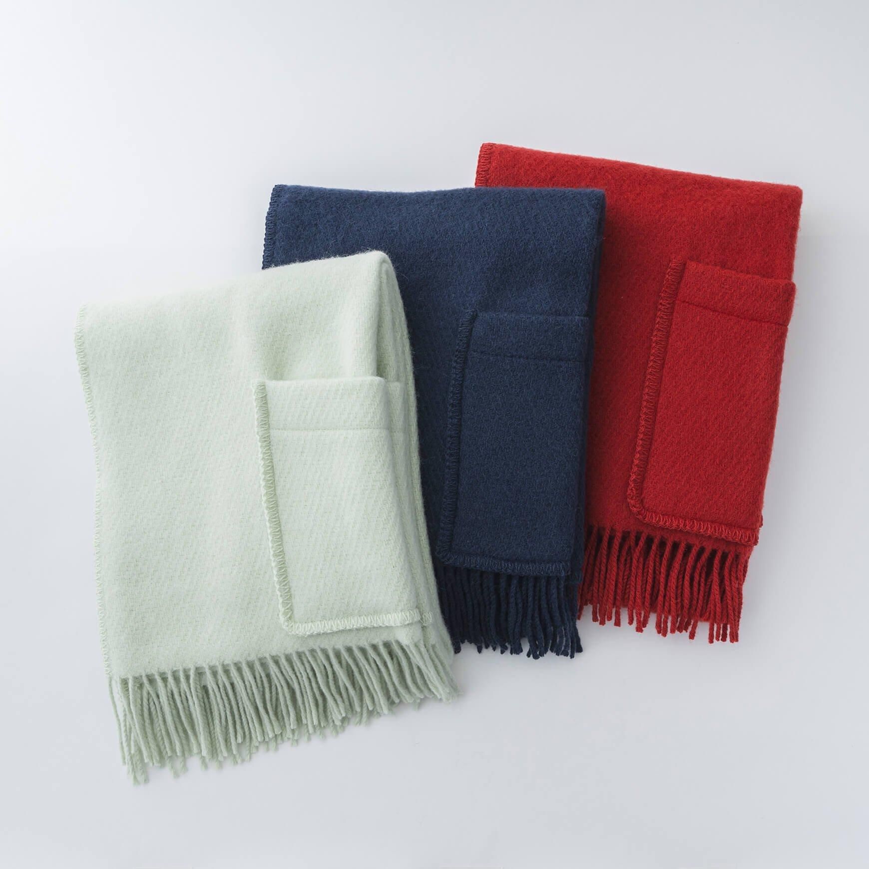 UNI pocket shawl
