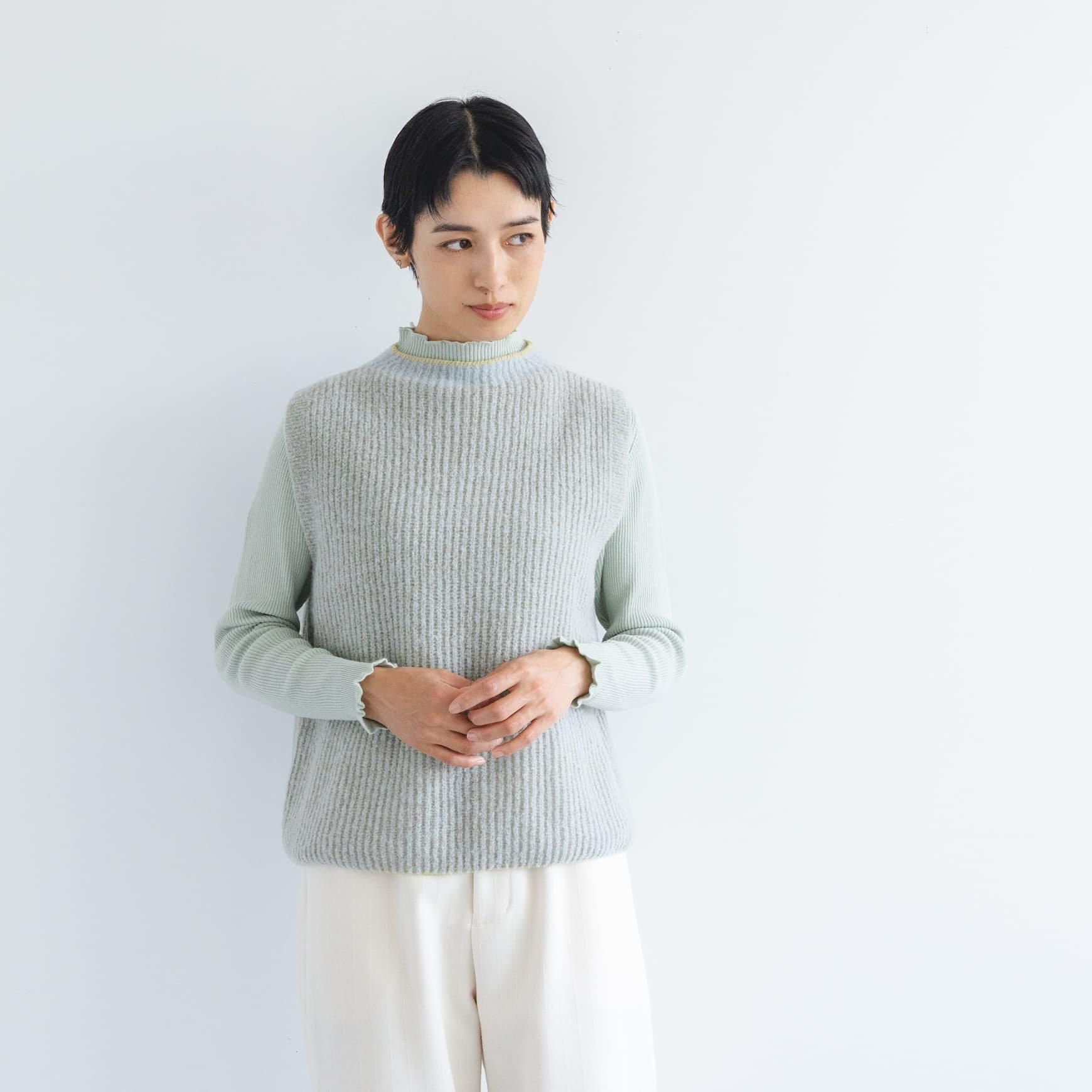 「CLASKA(クラスカ)」のPUFFベスト