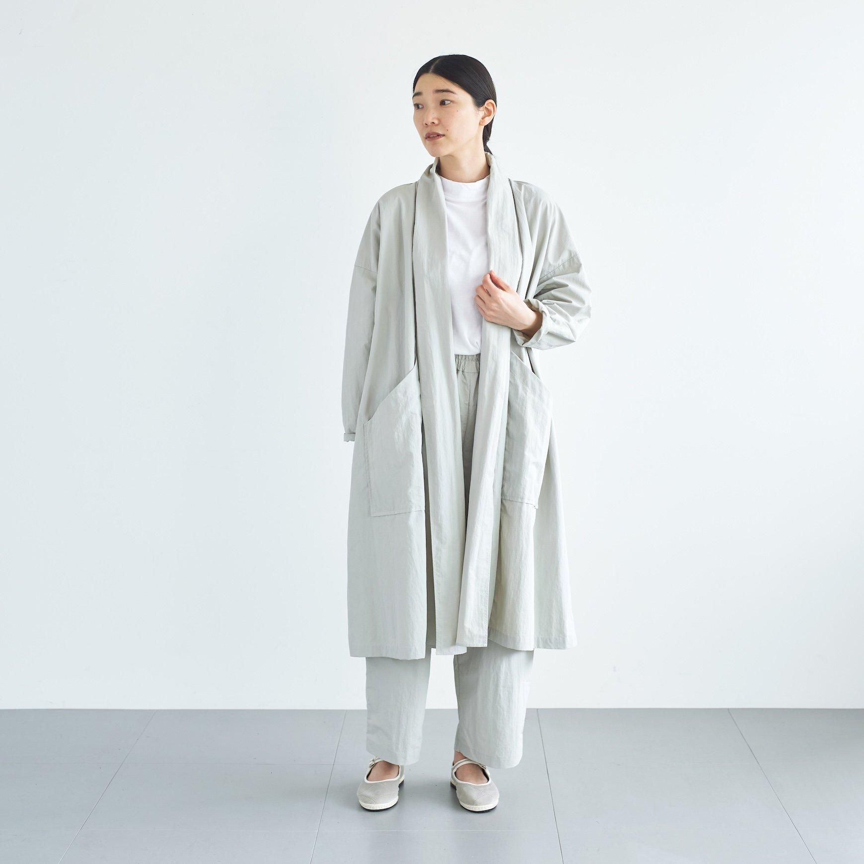 「CLASKA(クラスカ)」発のアパレルブランド「ata(アタ)」の robe 1 / アイボリー