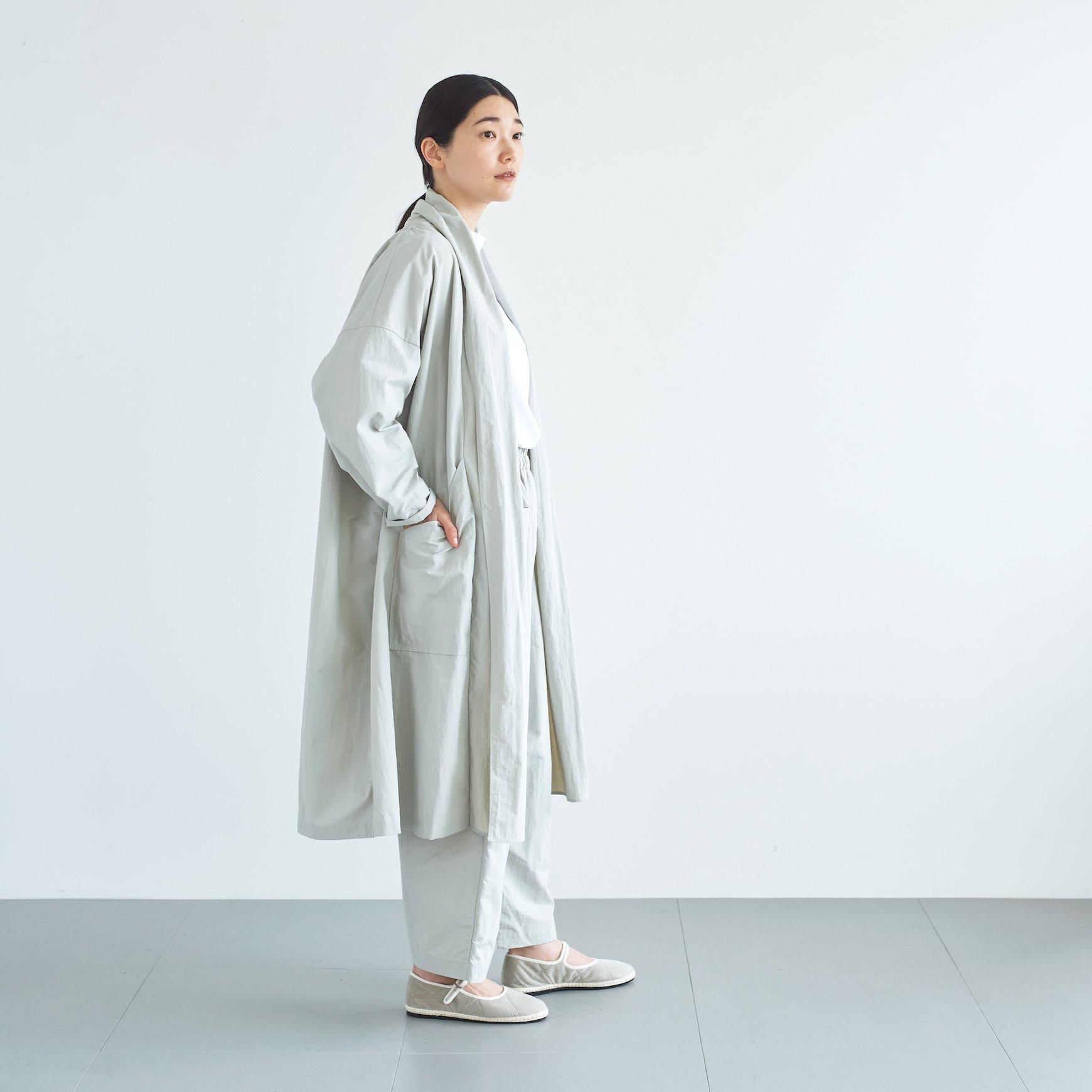 「CLASKA(クラスカ)」発のアパレルブランド「ata(アタ)」の robe 1 / アイボリー