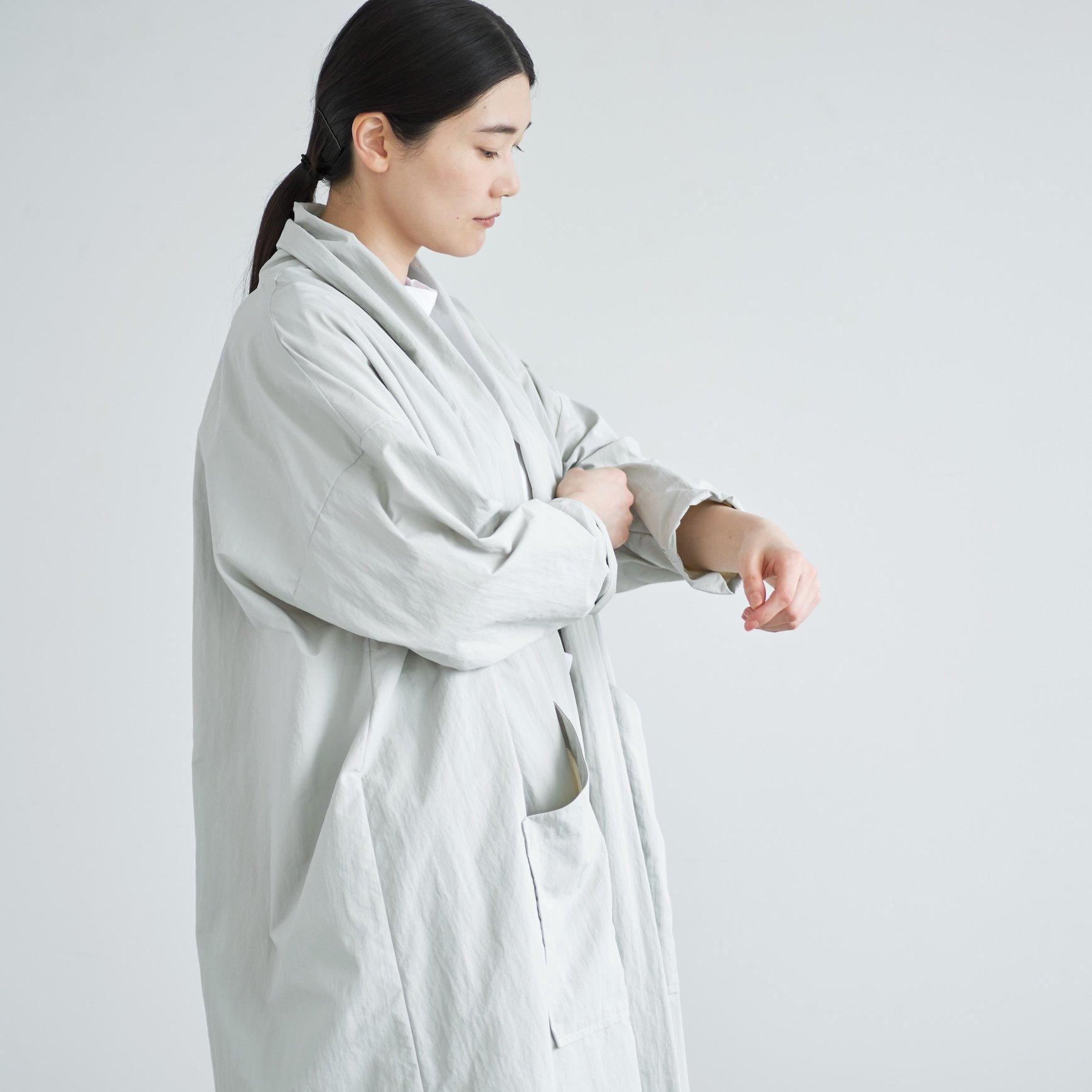 「CLASKA(クラスカ)」発のアパレルブランド「ata(アタ)」の robe 1 / アイボリー