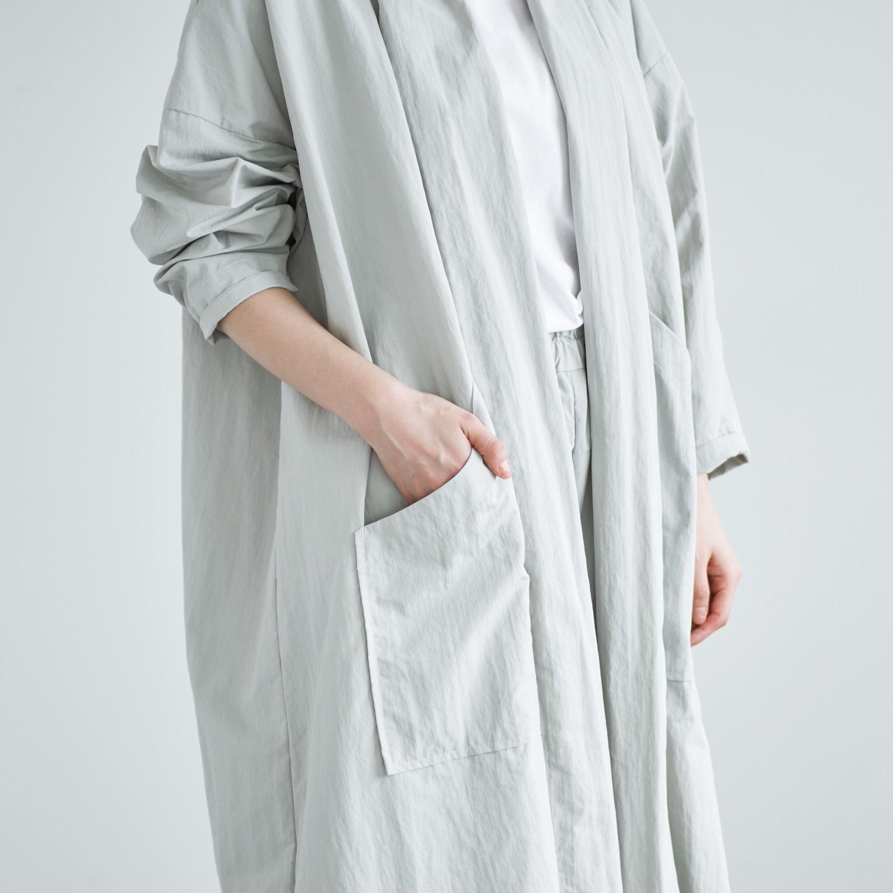 「CLASKA(クラスカ)」発のアパレルブランド「ata(アタ)」の robe 1 / アイボリー
