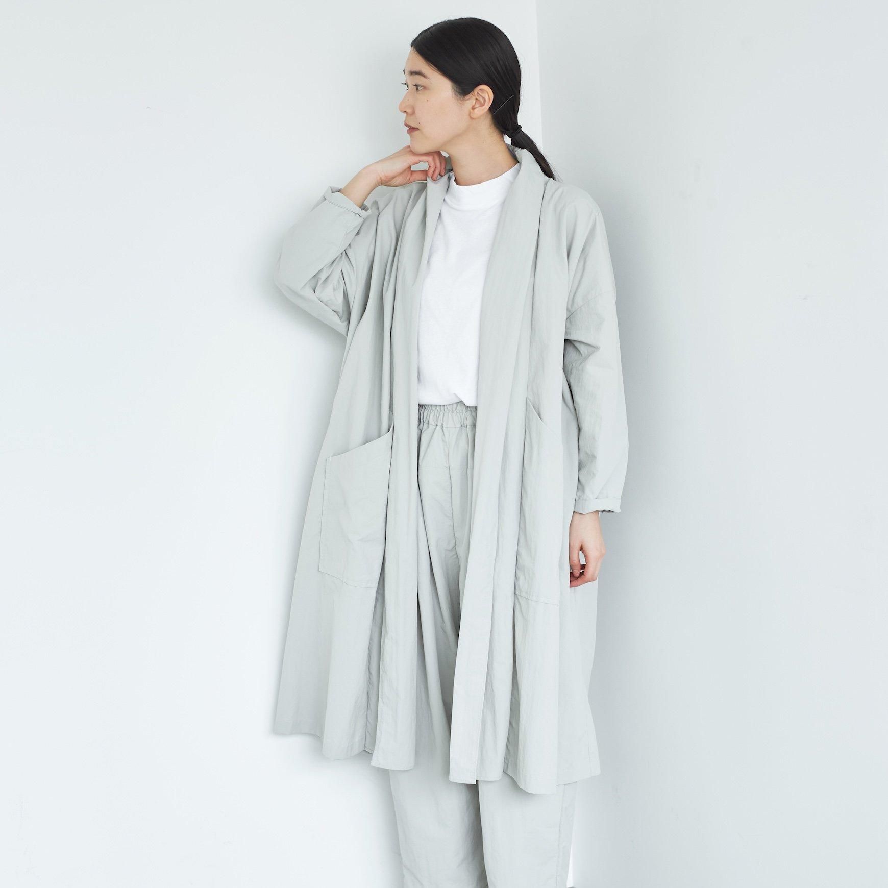 「CLASKA(クラスカ)」発のアパレルブランド「ata(アタ)」の robe 1 / アイボリー