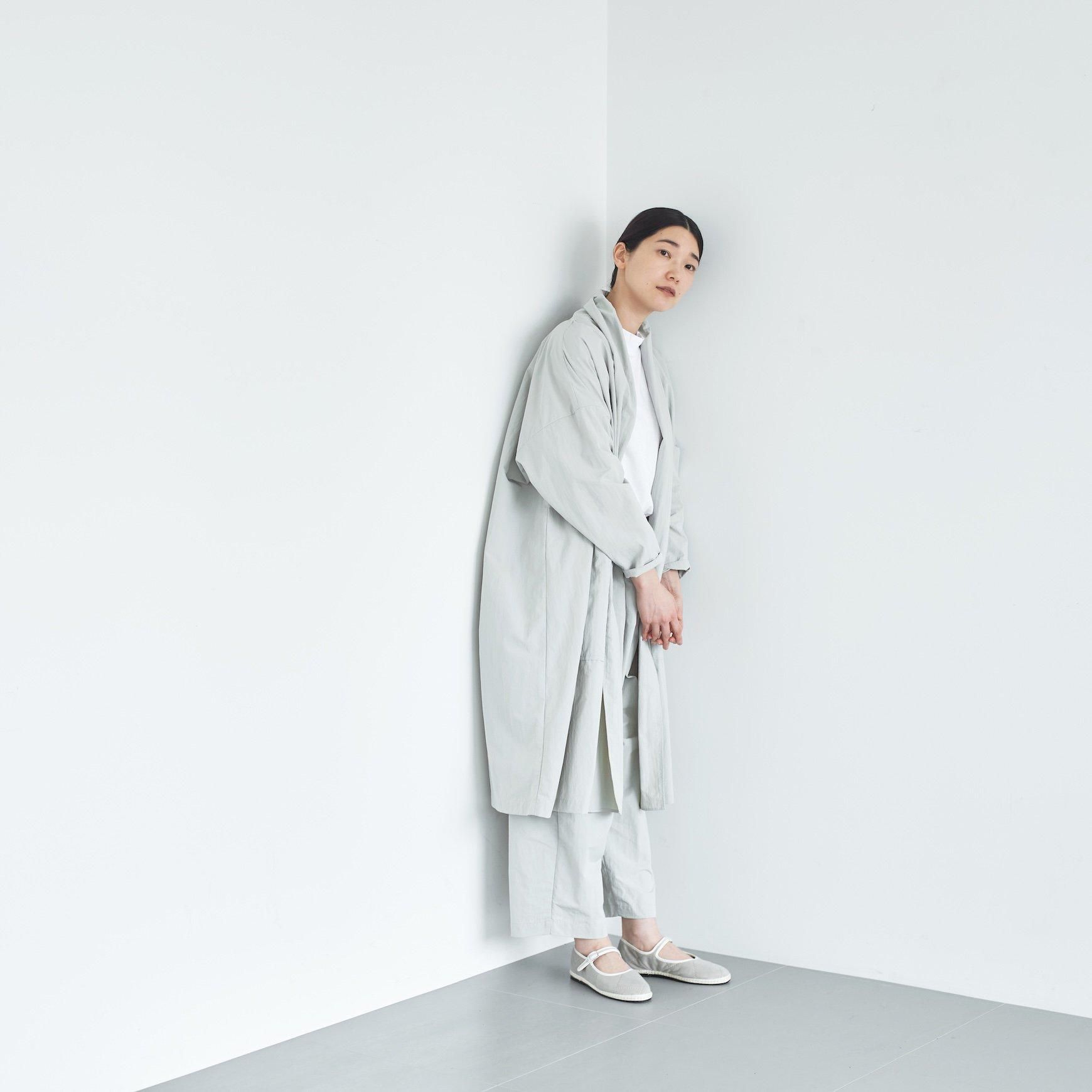 「CLASKA(クラスカ)」発のアパレルブランド「ata(アタ)」の robe 1 / アイボリー