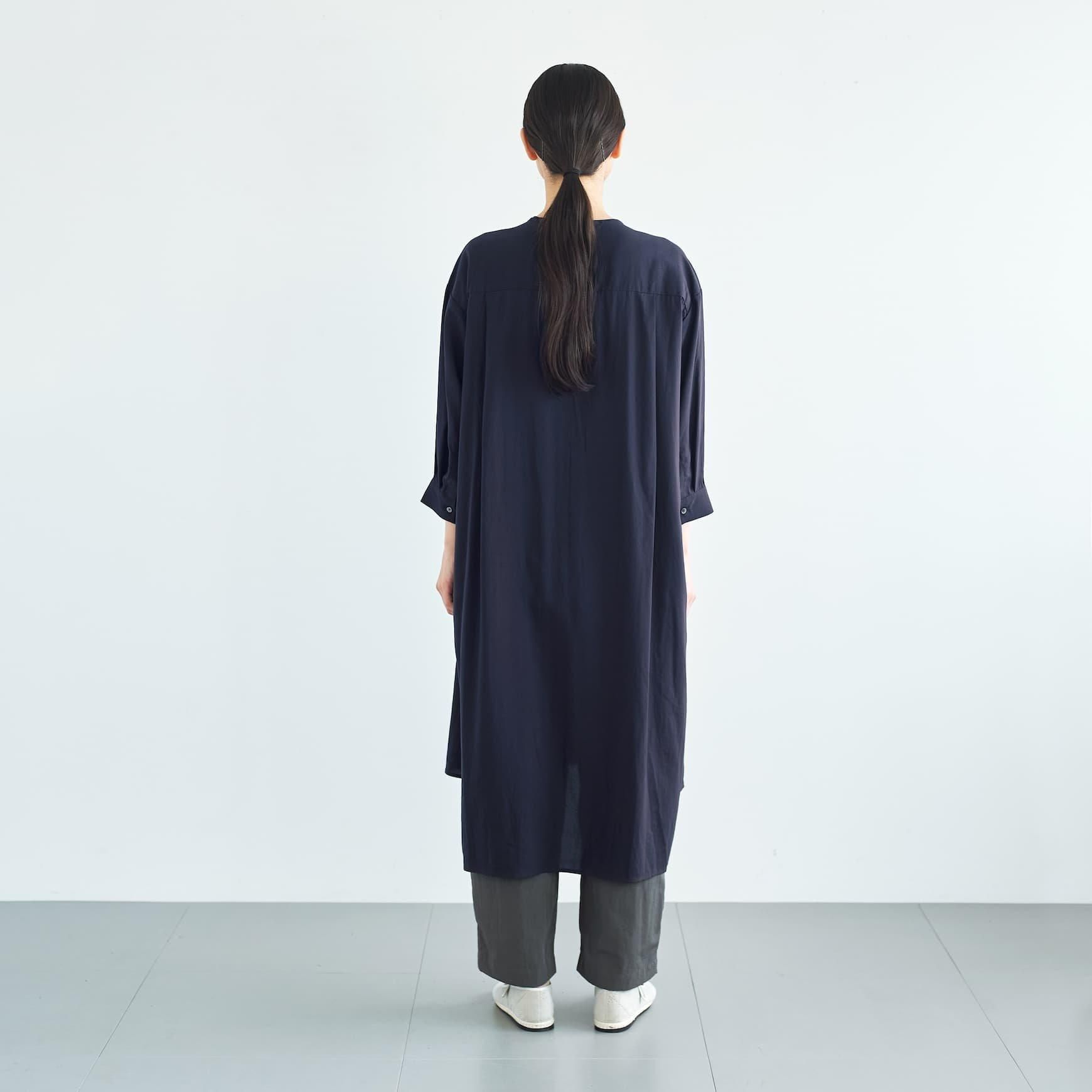 「CLASKA(クラスカ)」発のアパレルブランド「ata(アタ)」の one oiece 2. / ネイビー
