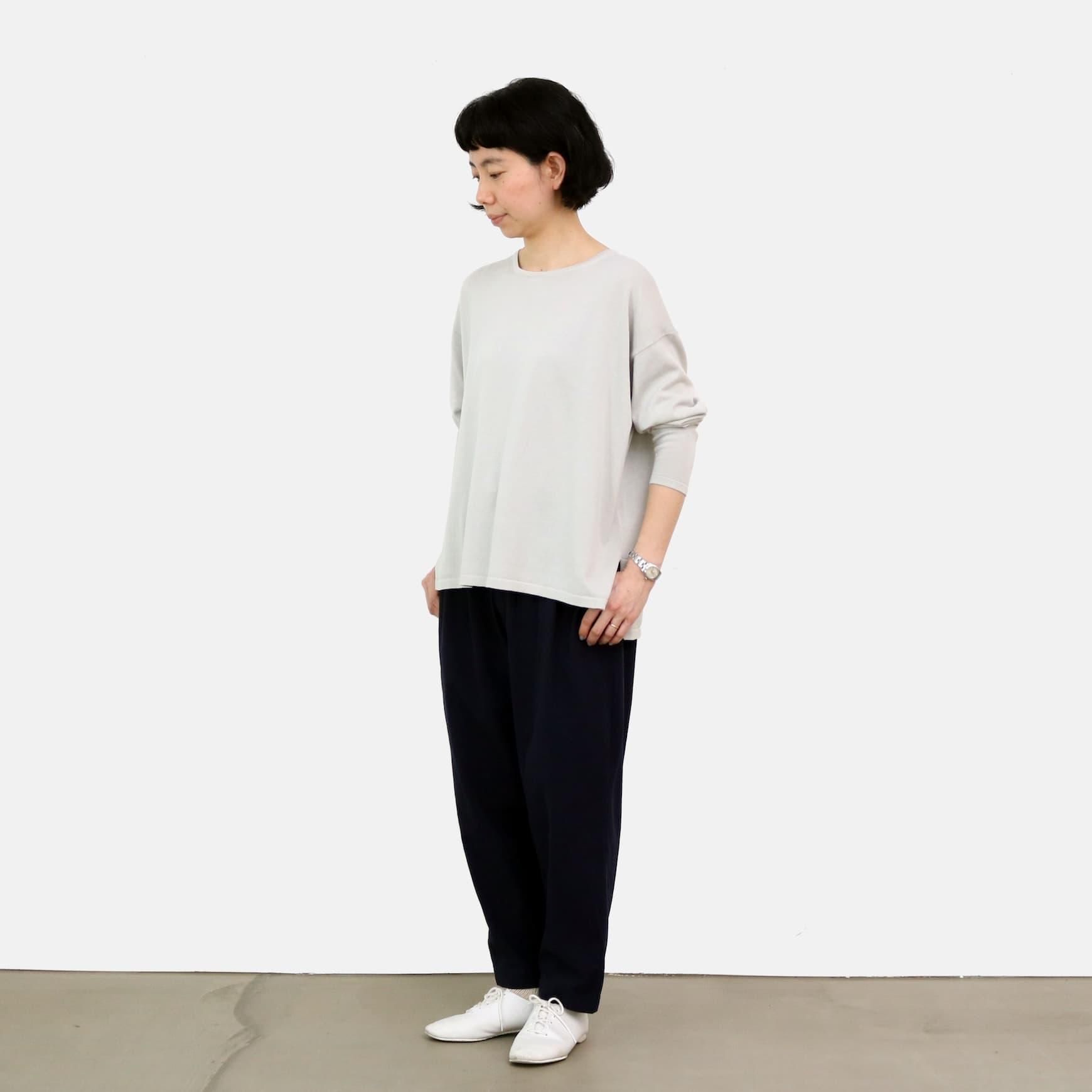 「CLASKA(クラスカ)」発のアパレルブランド「HAU(ハウ)」のknit tops