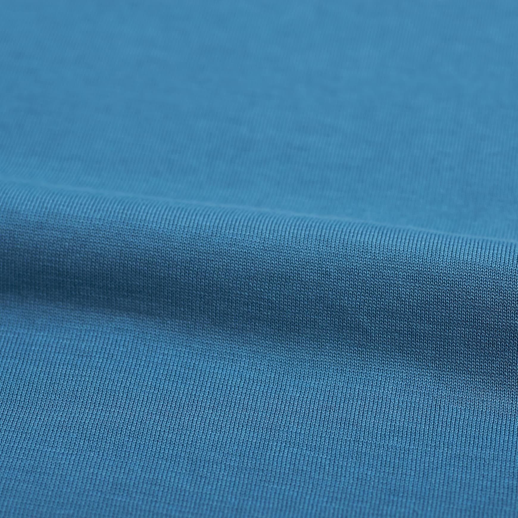 「CLASKA(クラスカ)」発のアパレルブランド「HAU(ハウ)」のknit tops