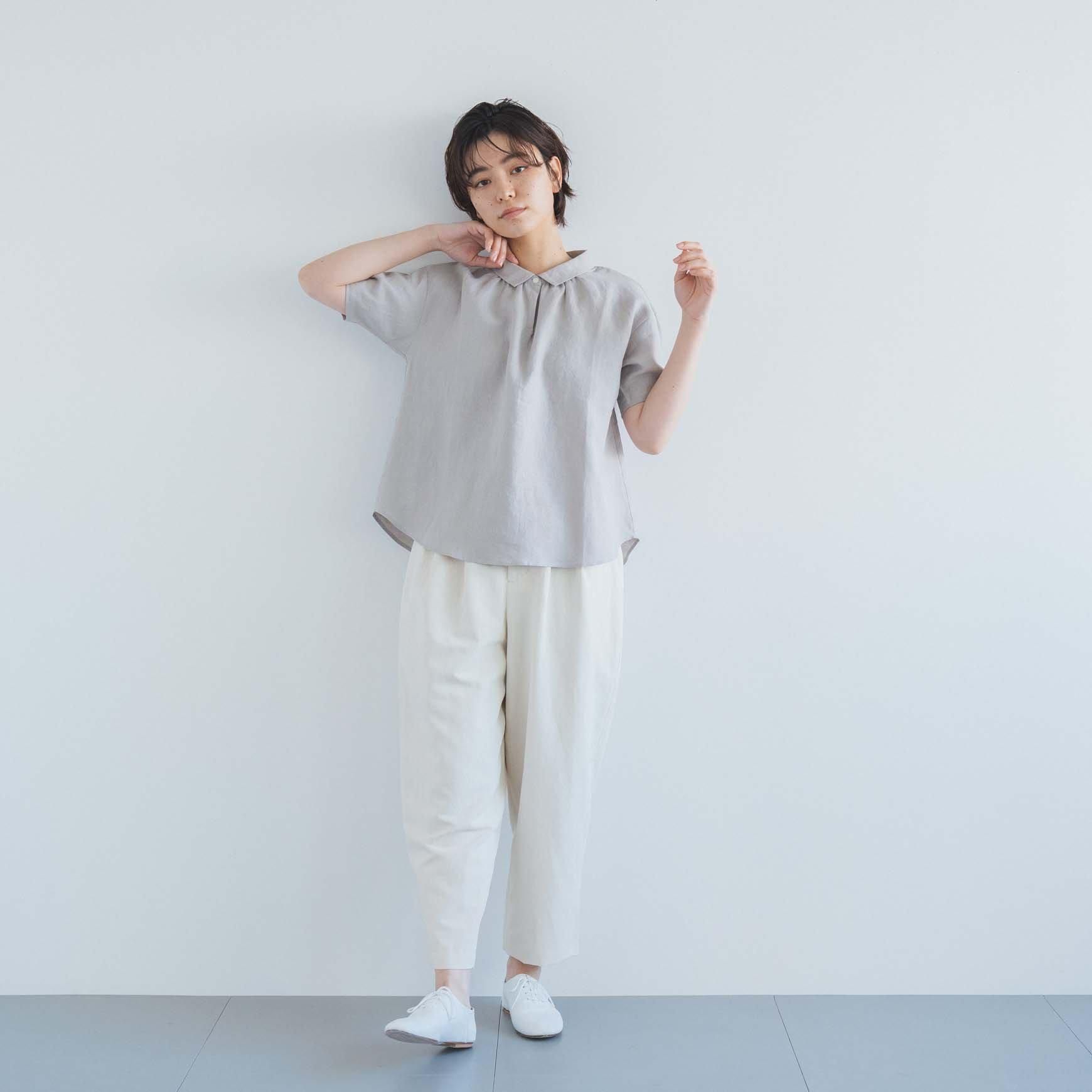「CLASKA(クラスカ)」のリネンのシンプルブラウス