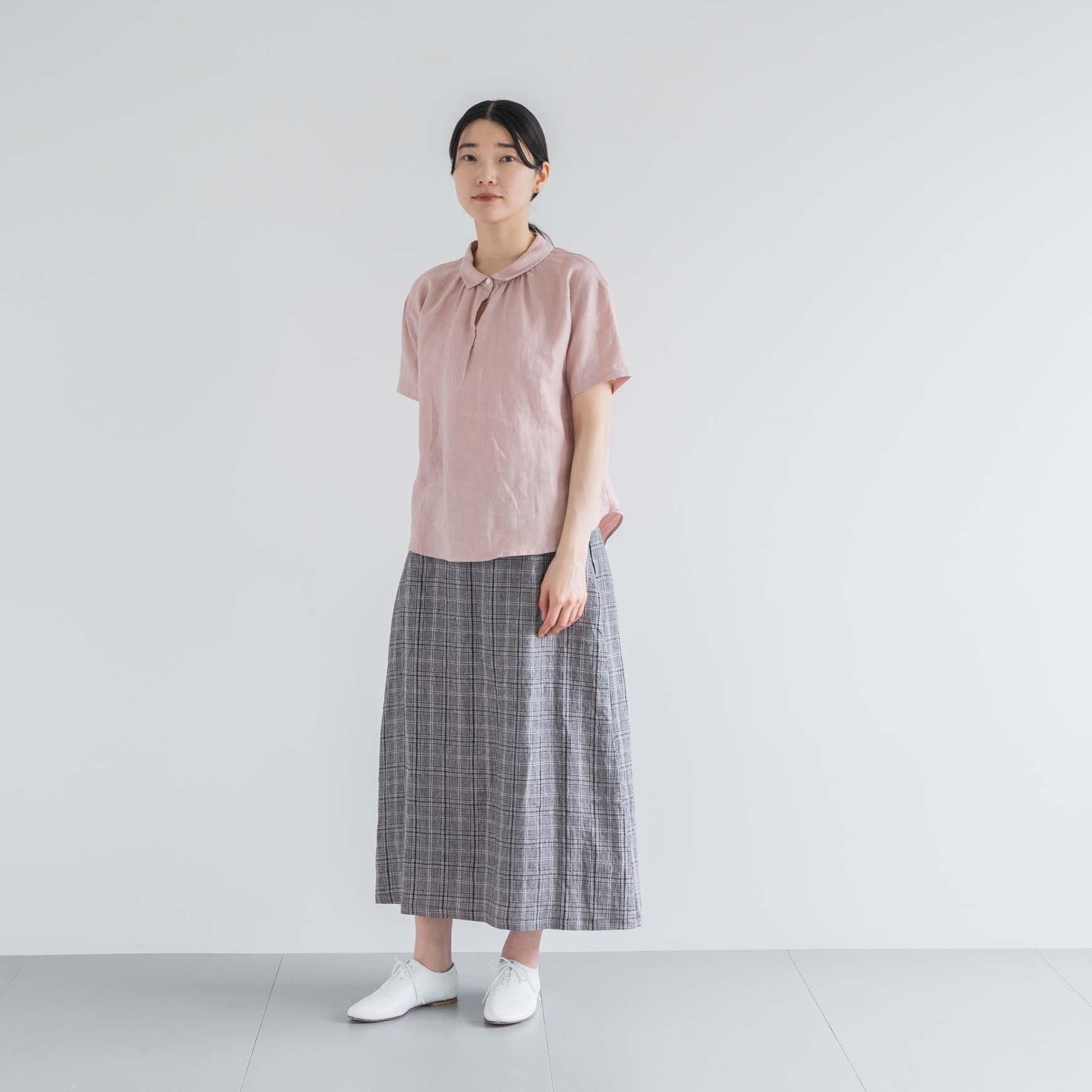 「CLASKA(クラスカ)」のリネンのシンプルブラウス
