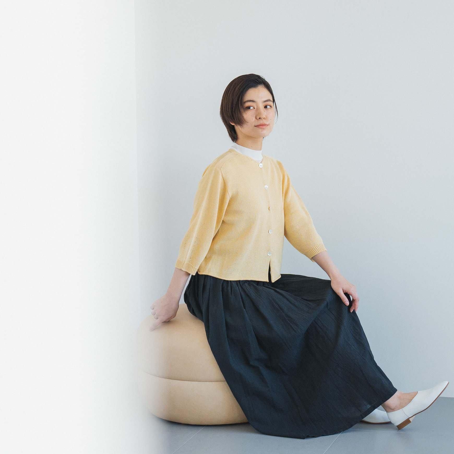 「CLASKA(クラスカ)」のペーパーヤーンニットカーディガン
