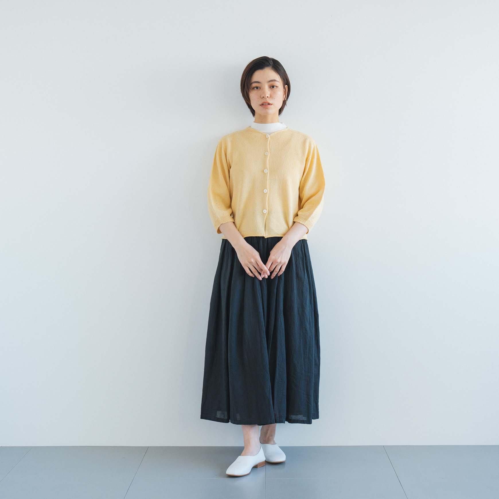 「CLASKA(クラスカ)」のペーパーヤーンニットカーディガン