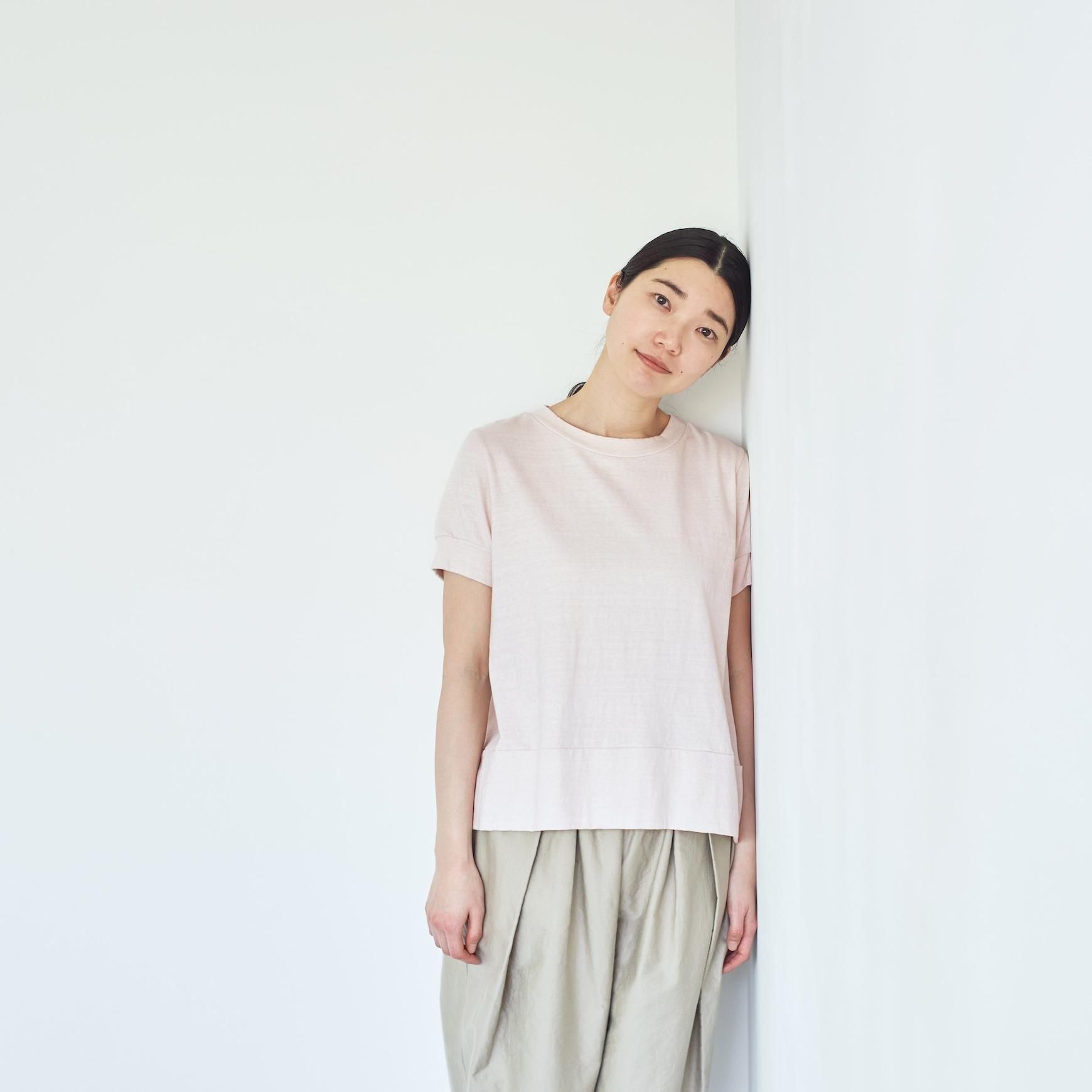 「CLASKA(クラスカ)」発のアパレルブランド「HAU(ハウ)」のtops