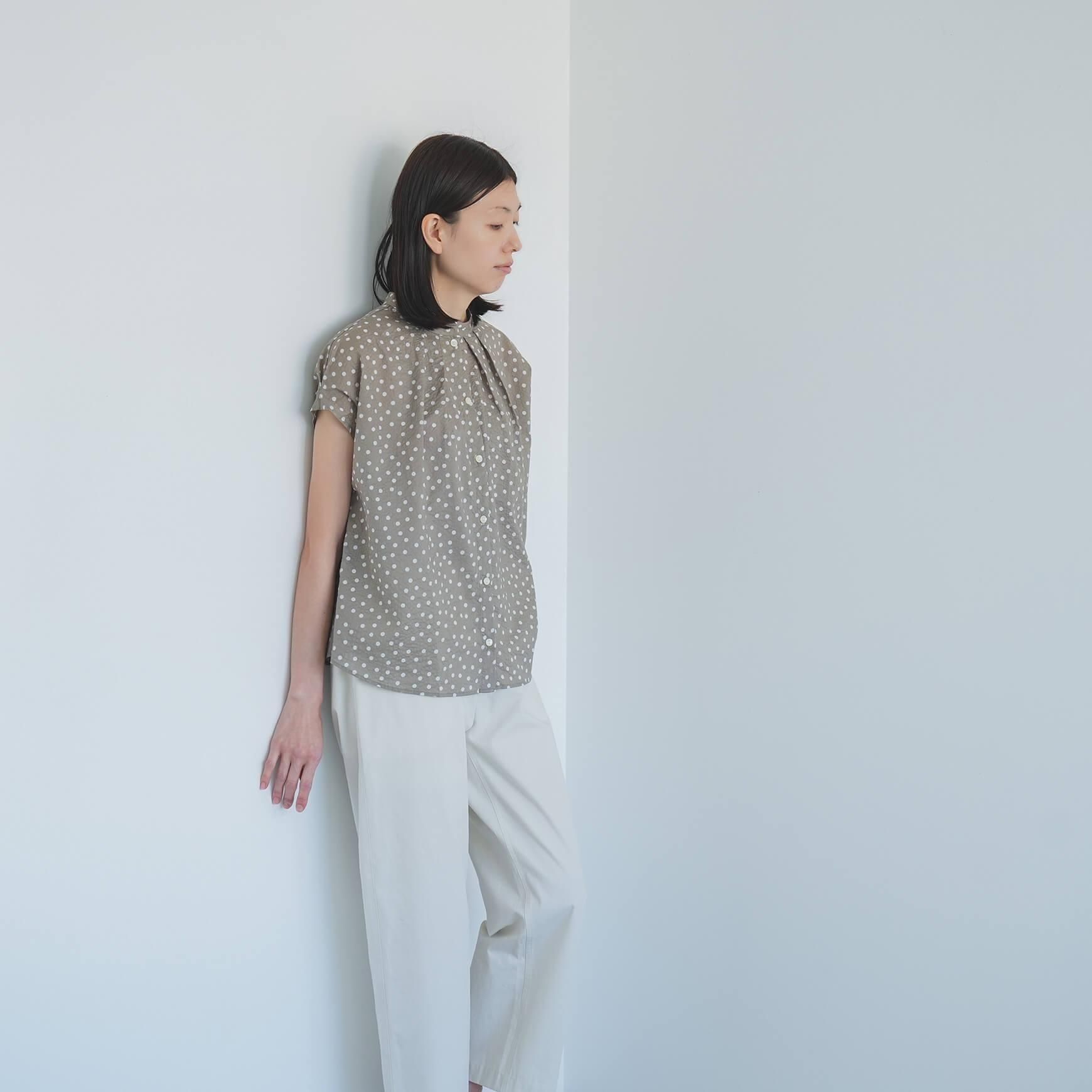 somewear clothing|2way フレンチ水玉ブラウス / モカベージュ somewear clothing|2way フレンチ水玉ブラウス / モカベージュ