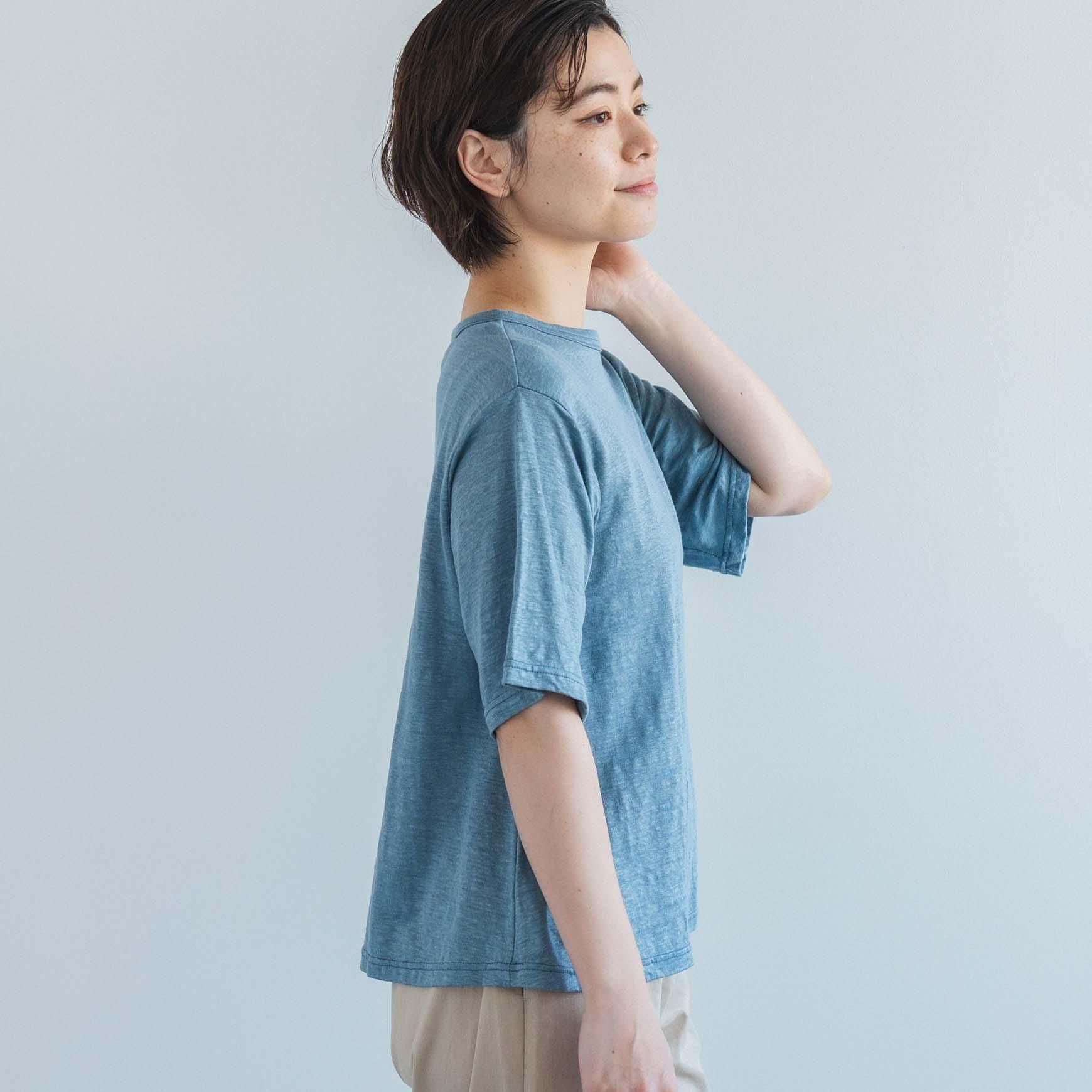 「CLASKA(クラスカ)」のリネン100Tシャツ<ドレープ>
