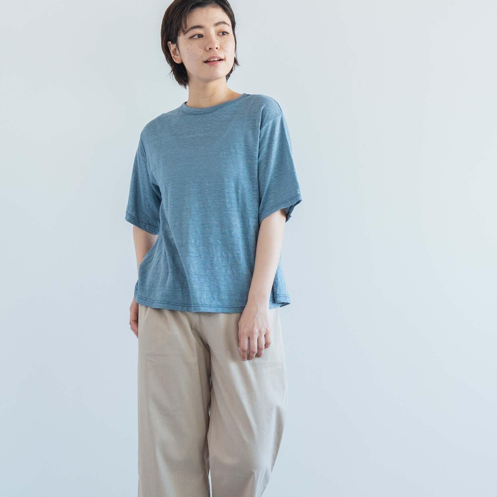 「CLASKA(クラスカ)」のリネン100Tシャツ<ドレープ>