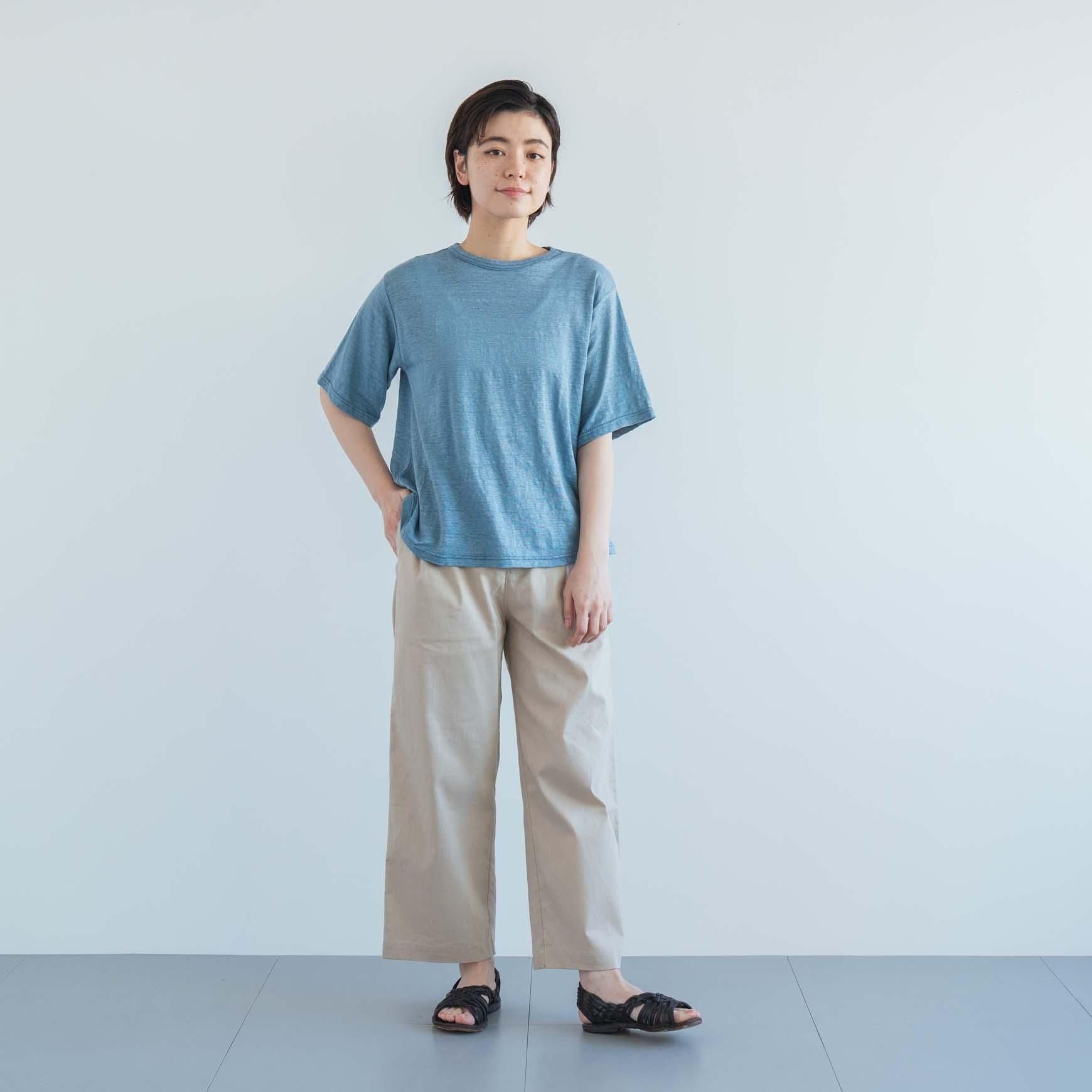 「CLASKA(クラスカ)」のリネン100Tシャツ<ドレープ>